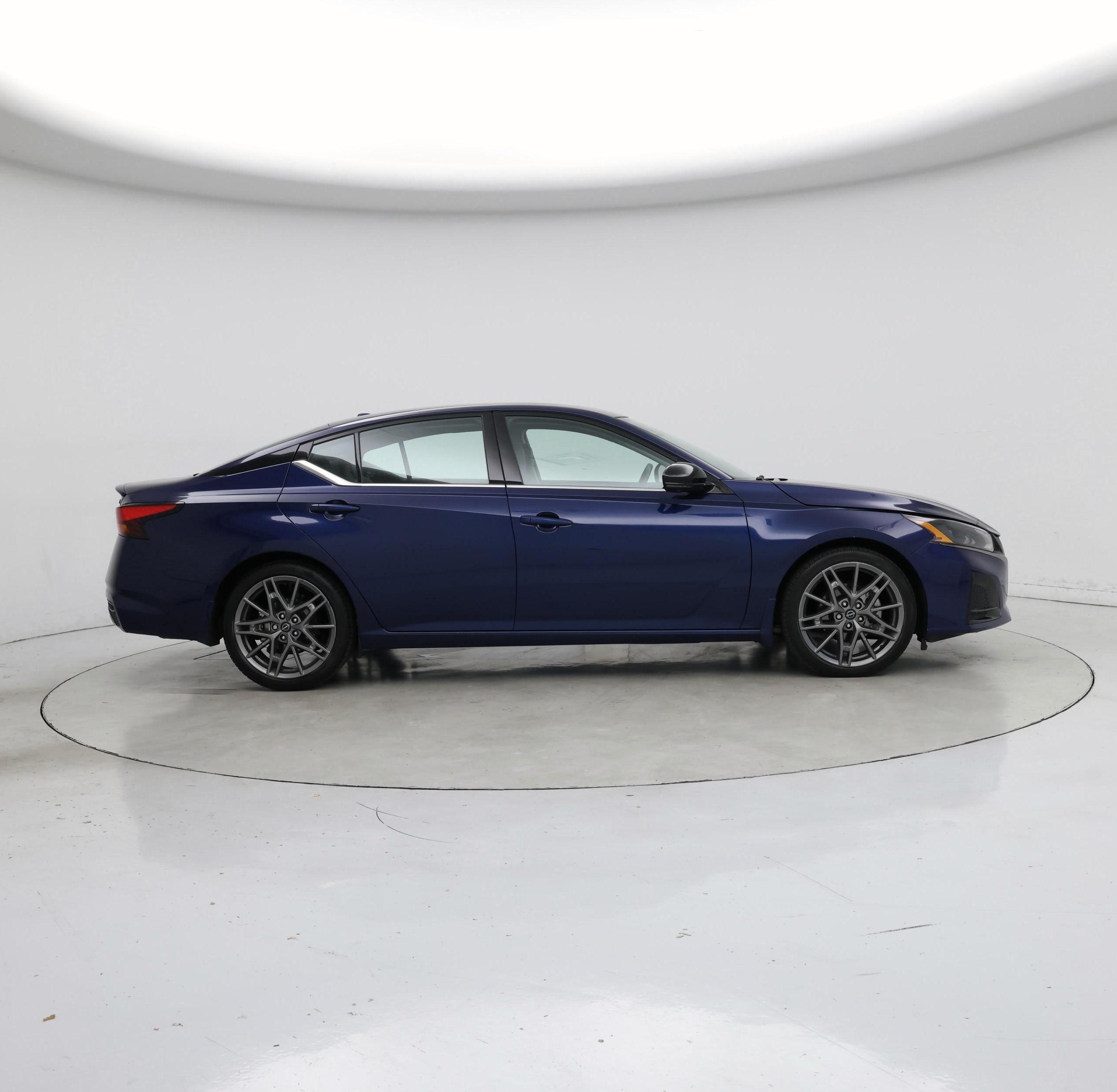 Thumbnail: 2023 Nissan Altima - 7