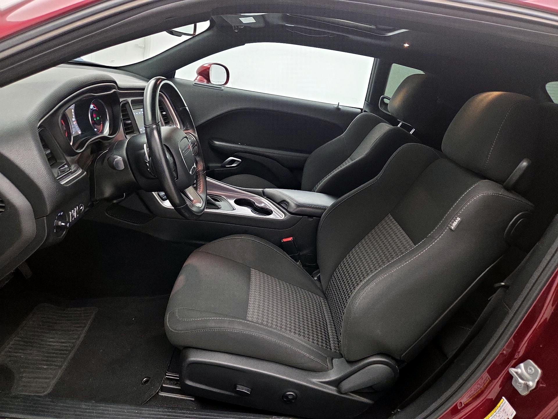 Thumbnail: 2019 Dodge Challenger - 11