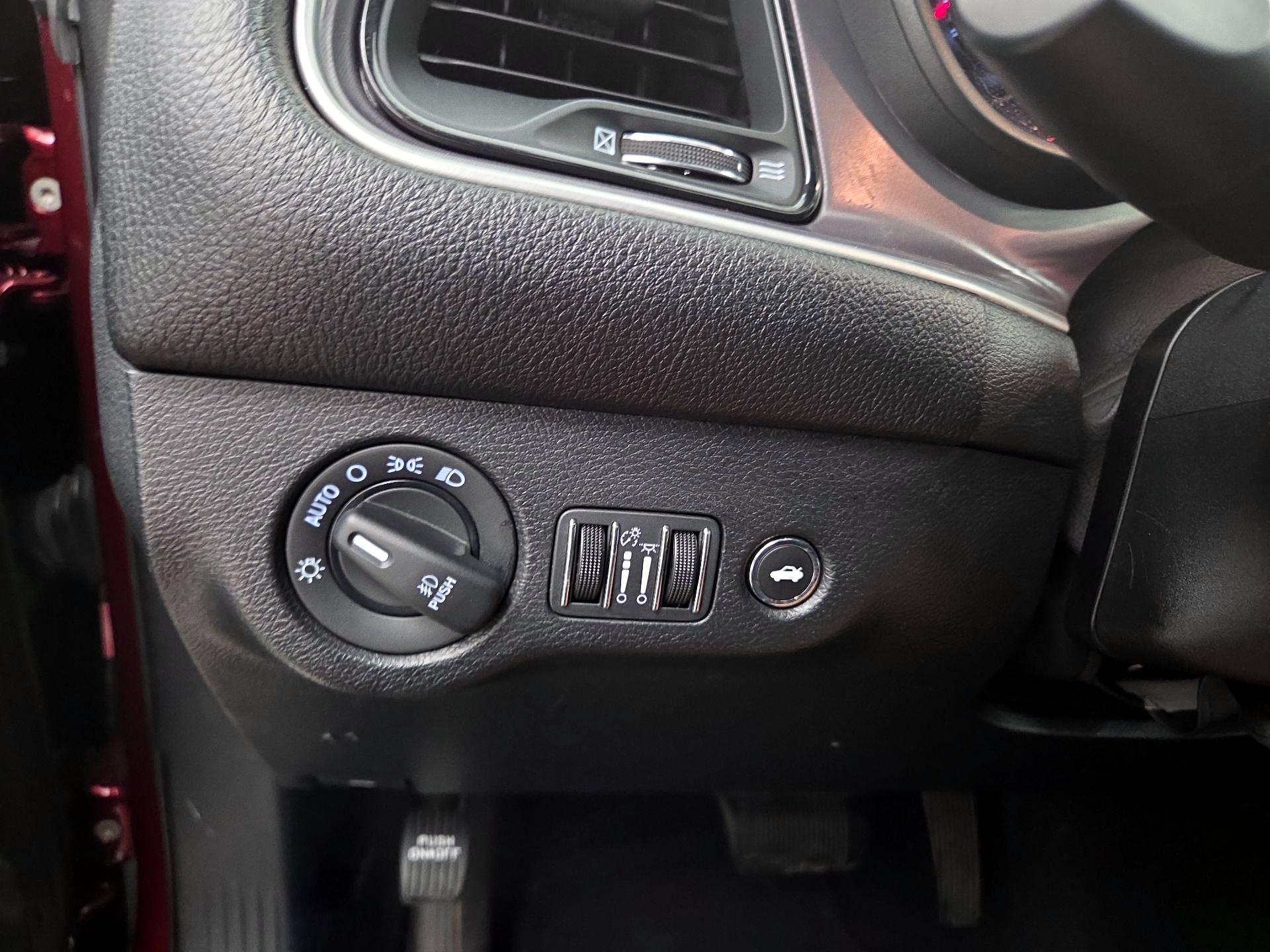 Thumbnail: 2019 Dodge Challenger - 13
