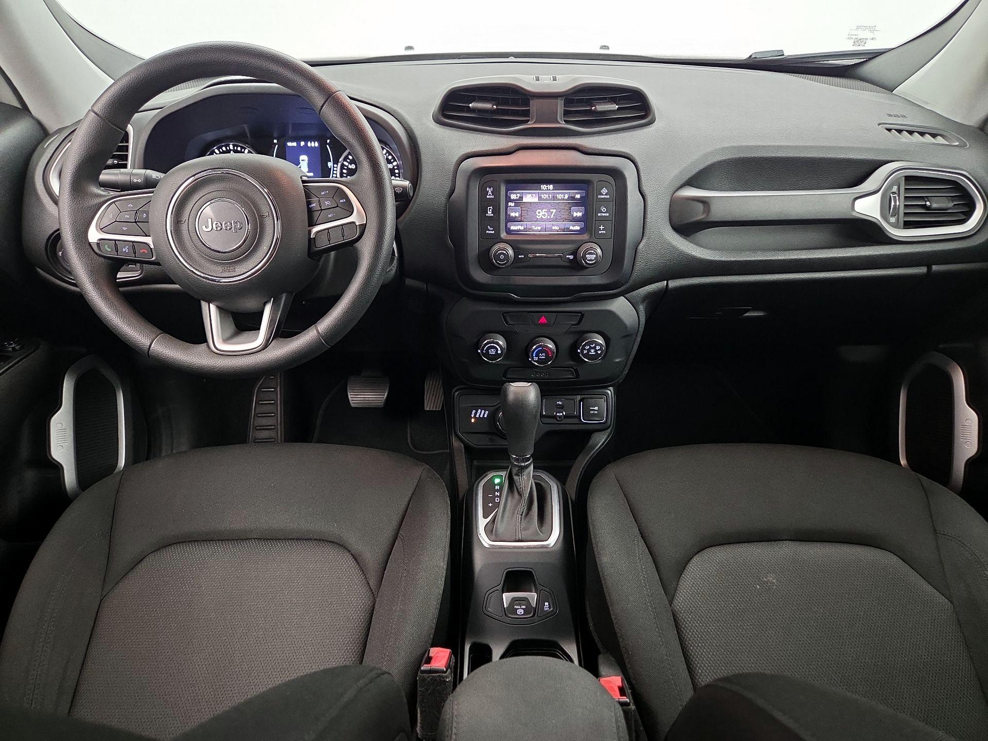 Thumbnail: 2019 Jeep Renegade - 9