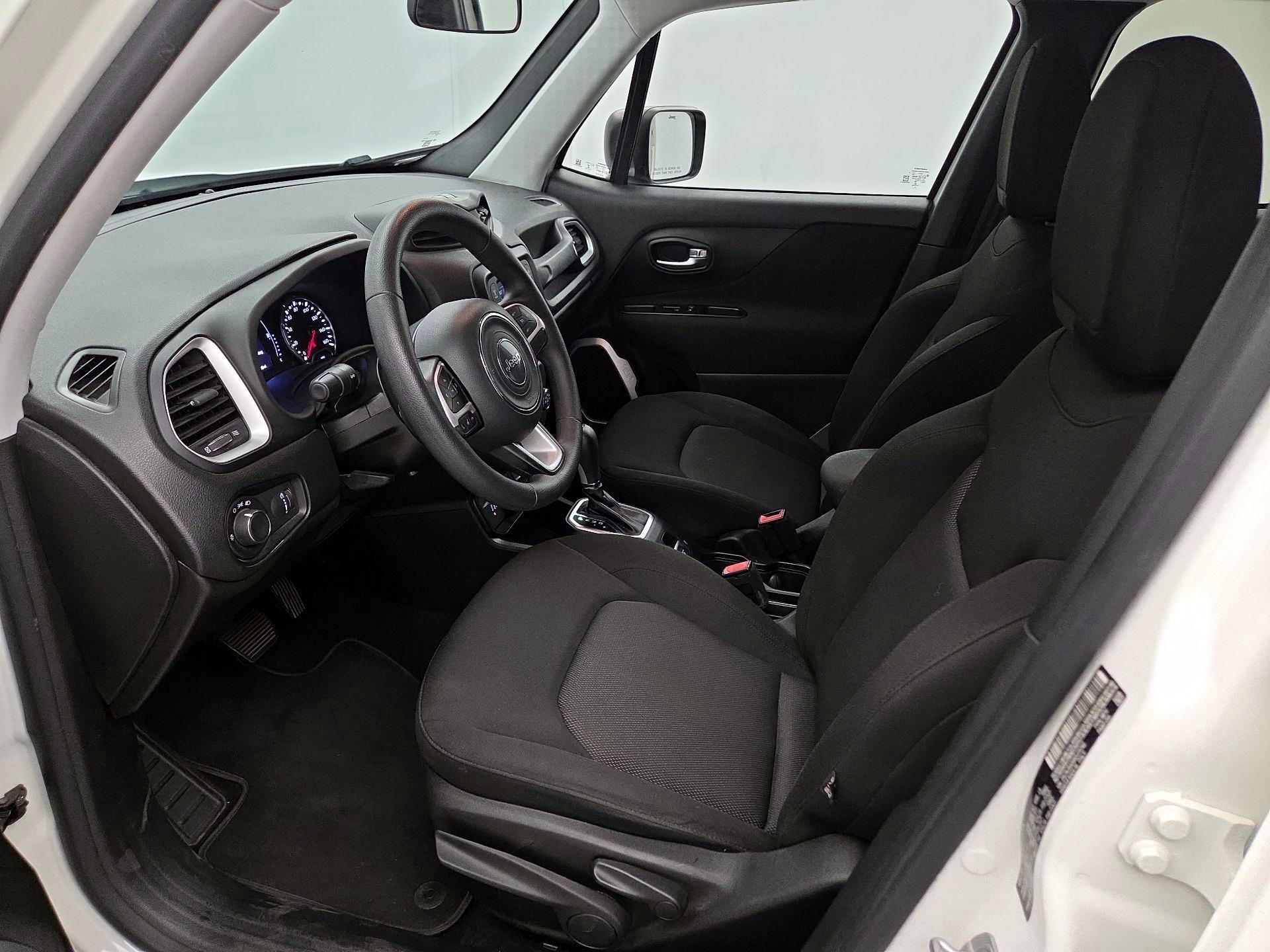 Thumbnail: 2019 Jeep Renegade - 11