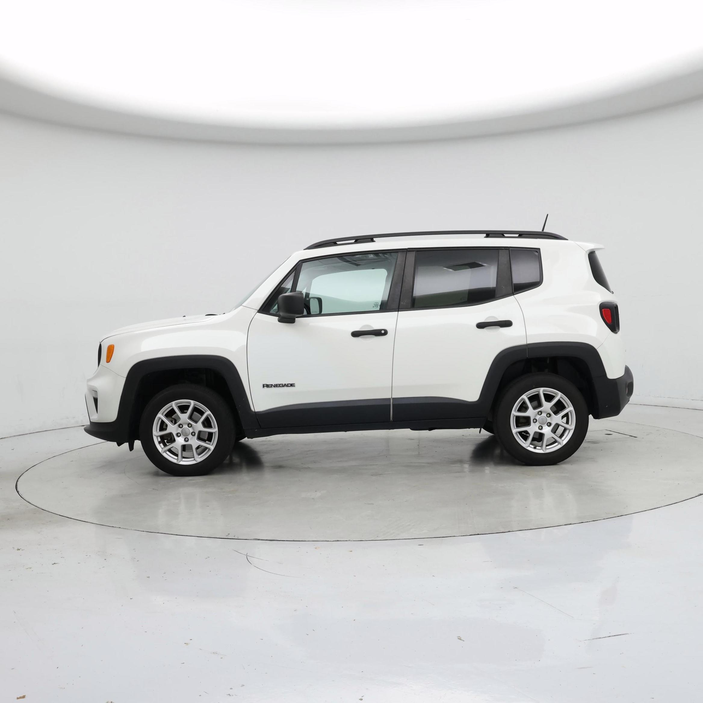 Thumbnail: 2019 Jeep Renegade - 3
