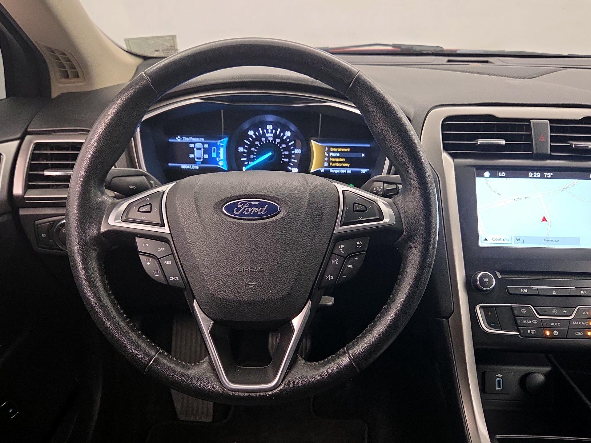 Thumbnail: 2017 Ford Fusion - 10