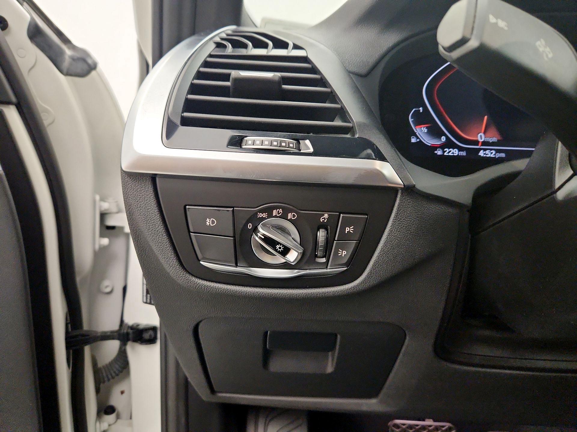 Thumbnail: 2021 BMW X3 - 13