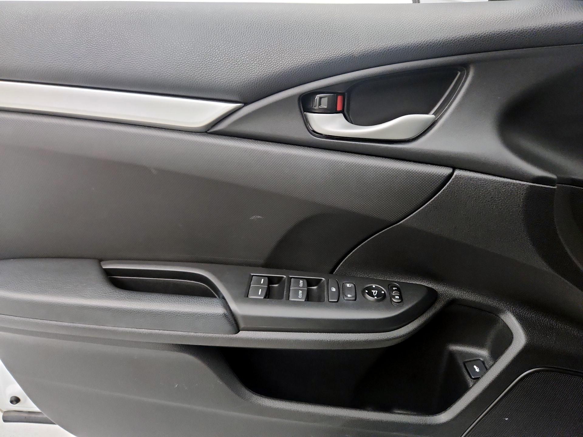 Thumbnail: 2019 Honda Civic - 12