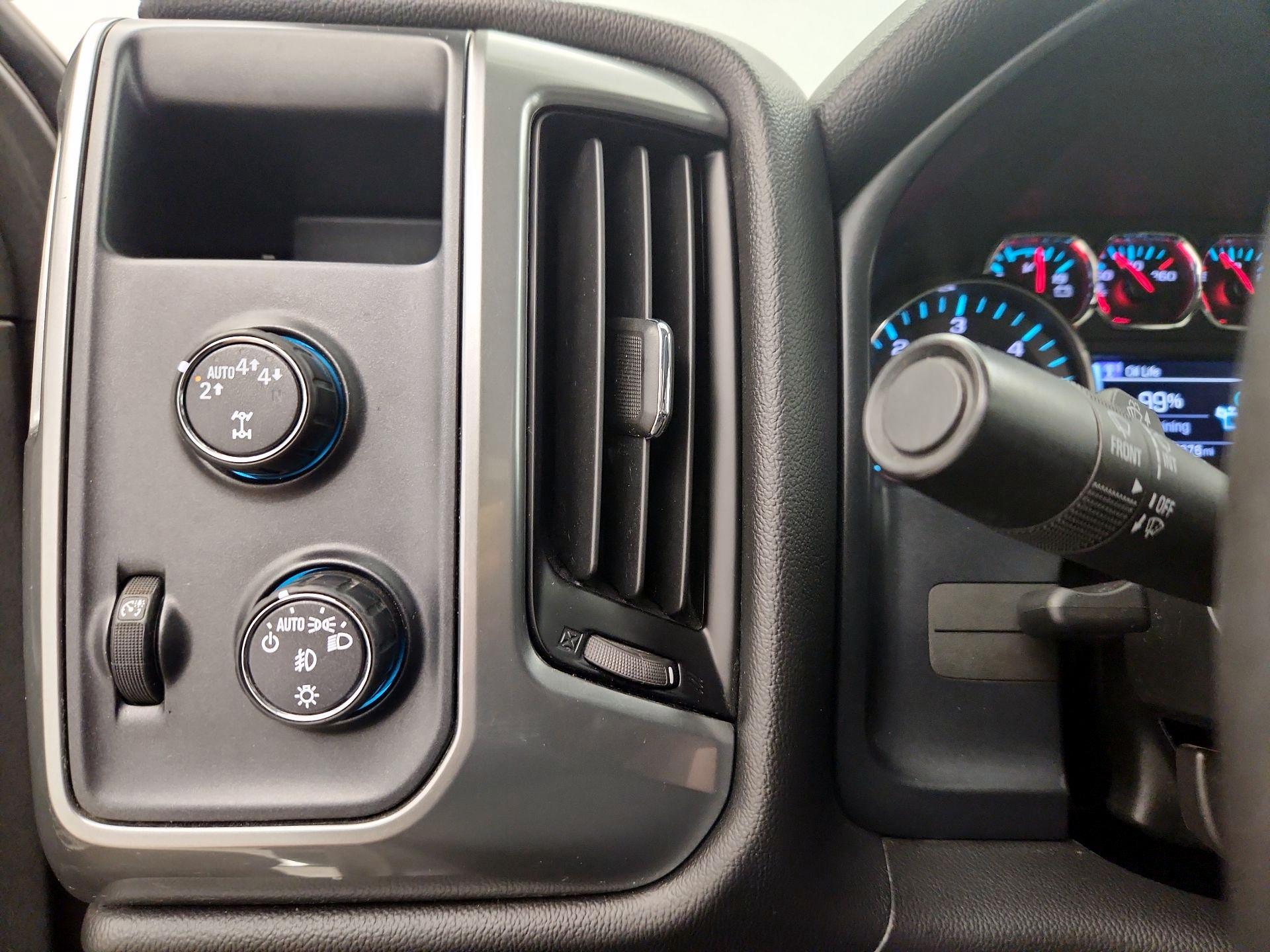 Thumbnail: 2017 Chevrolet Silverado 1500 - 13