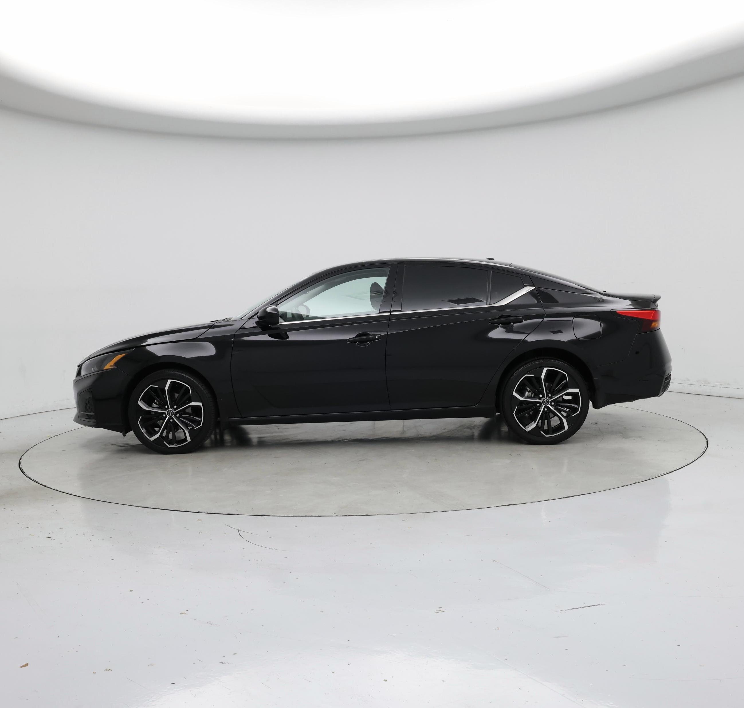 Thumbnail: 2023 Nissan Altima - 3