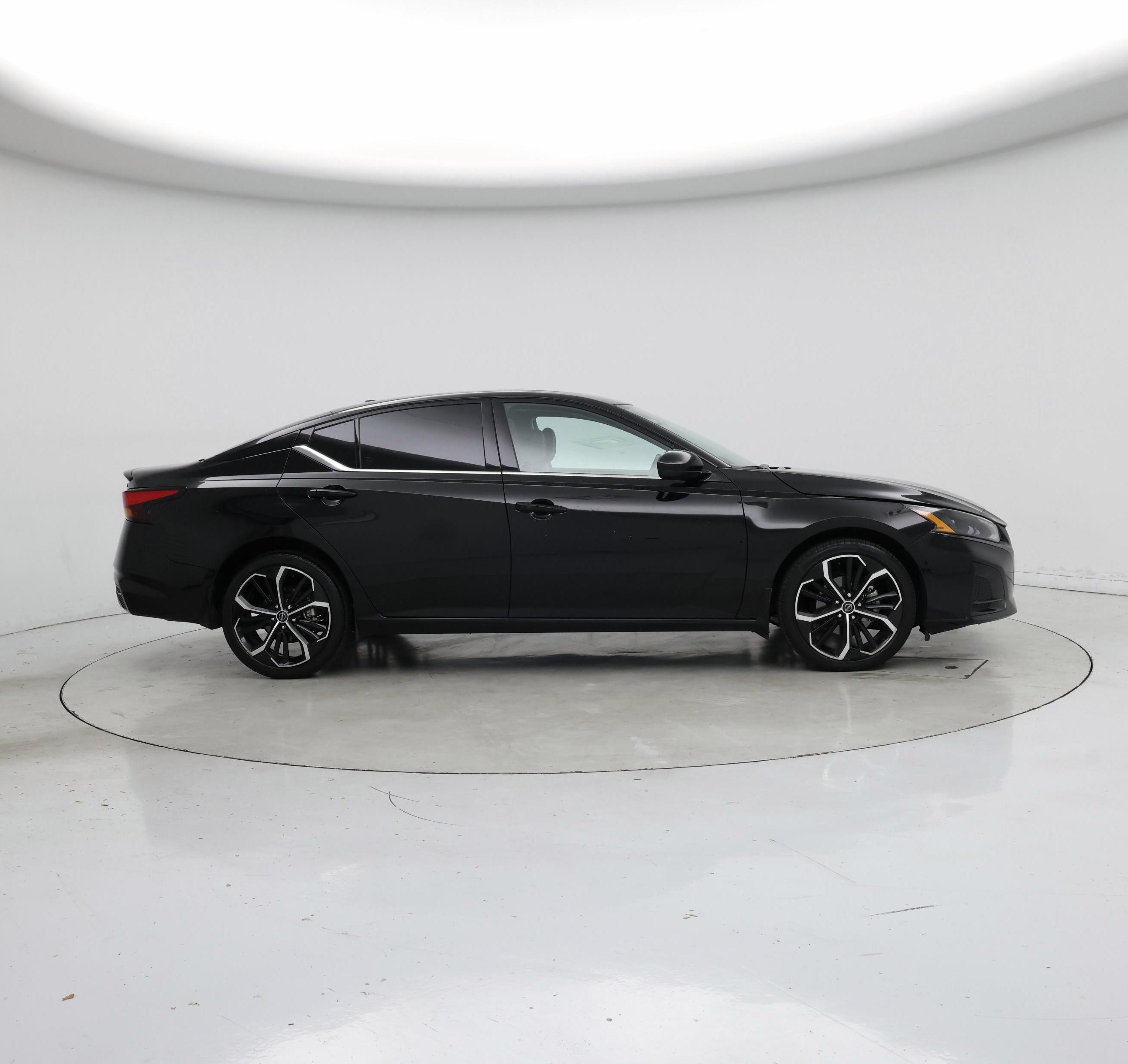 Thumbnail: 2023 Nissan Altima - 7