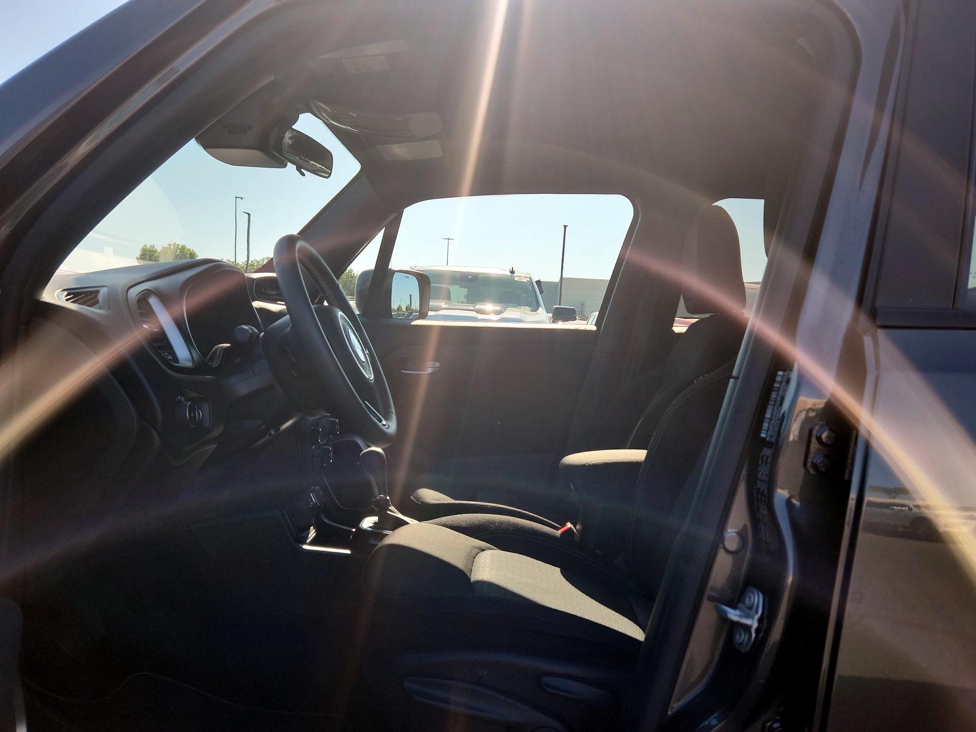 Thumbnail: 2021 Jeep Renegade - 9