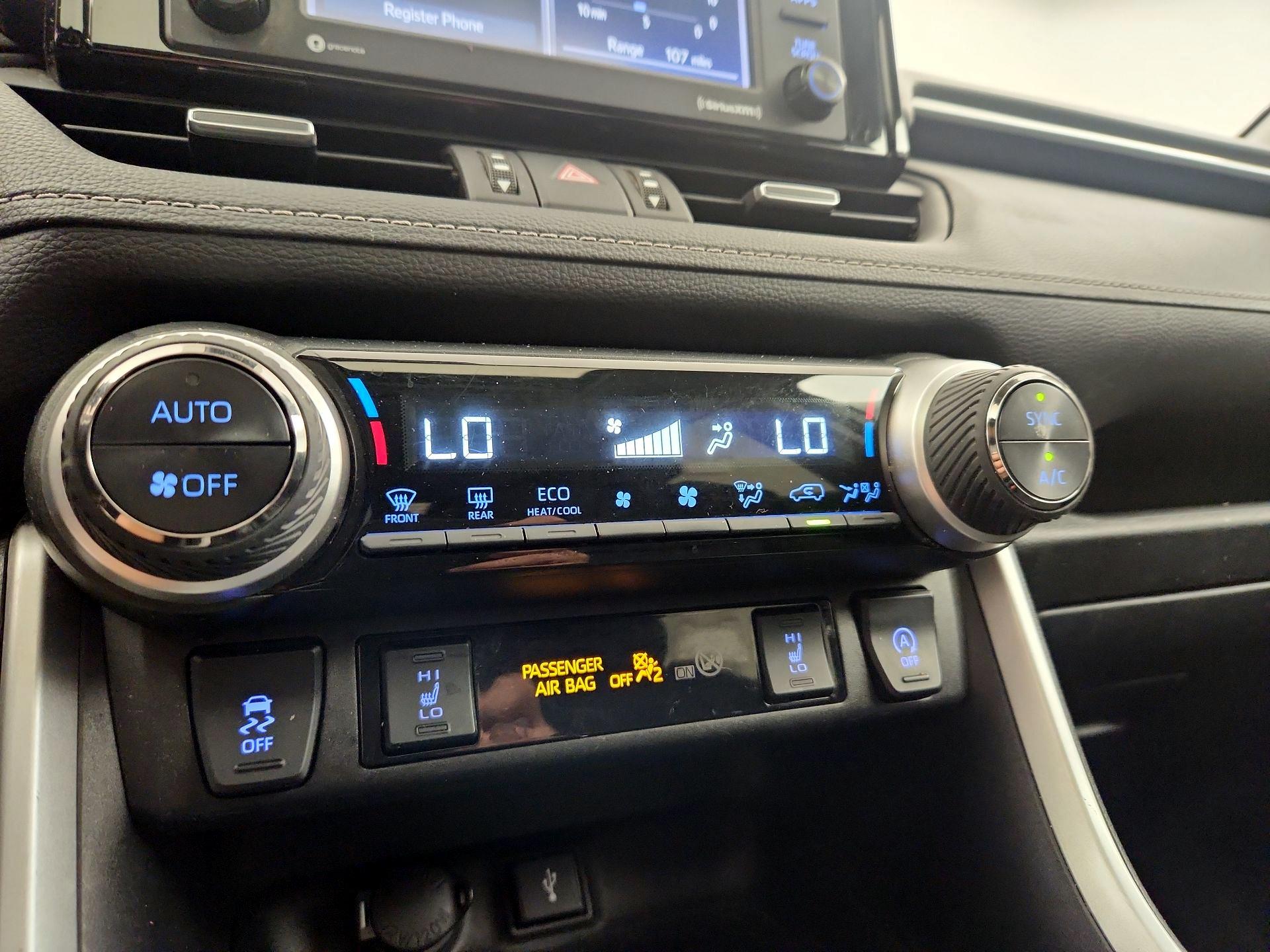 Thumbnail: 2021 Toyota RAV4 - 16