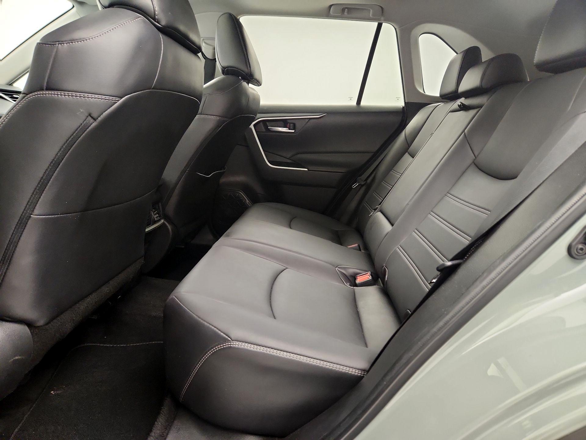 Thumbnail: 2021 Toyota RAV4 - 20