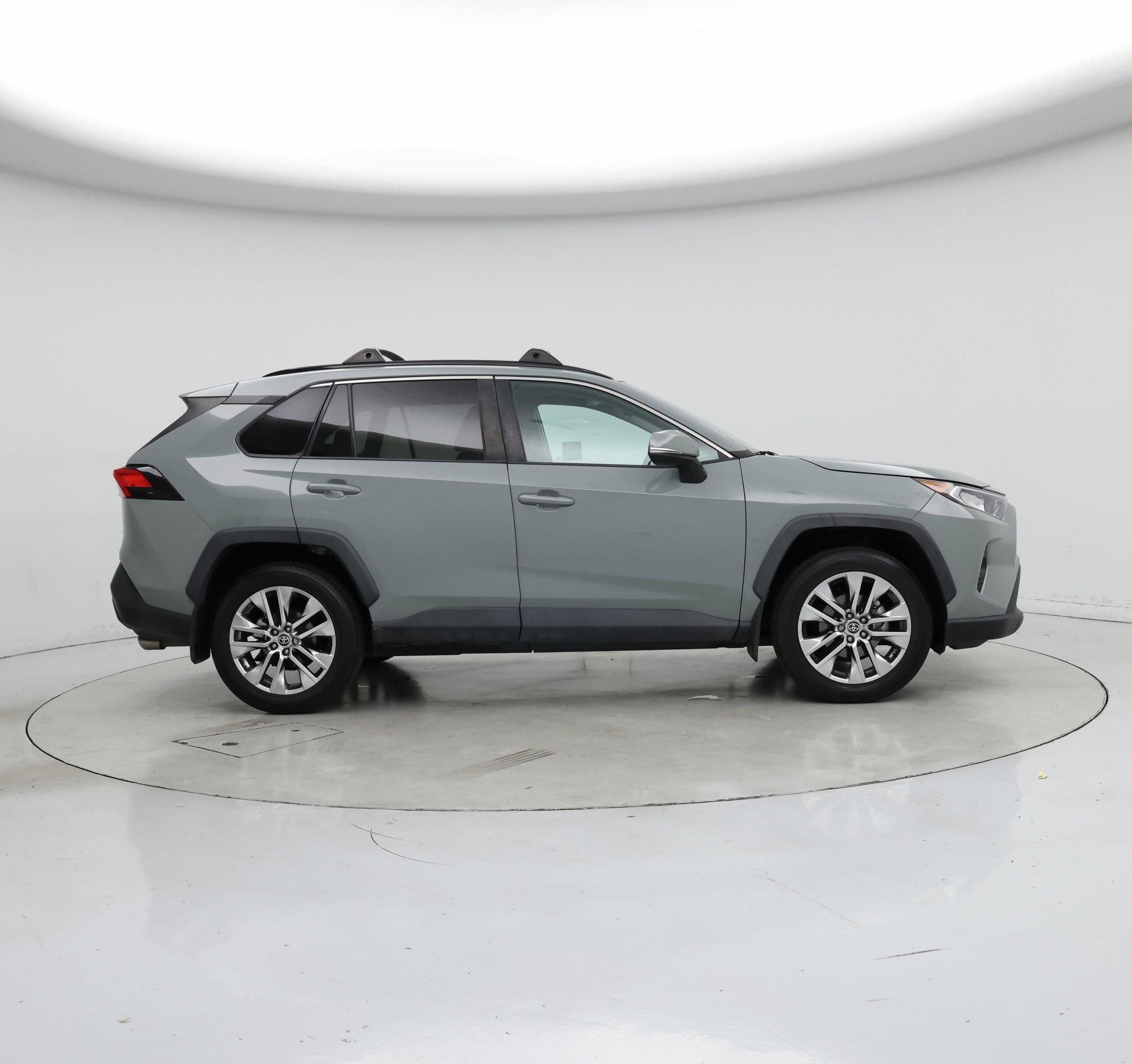 Thumbnail: 2021 Toyota RAV4 - 7