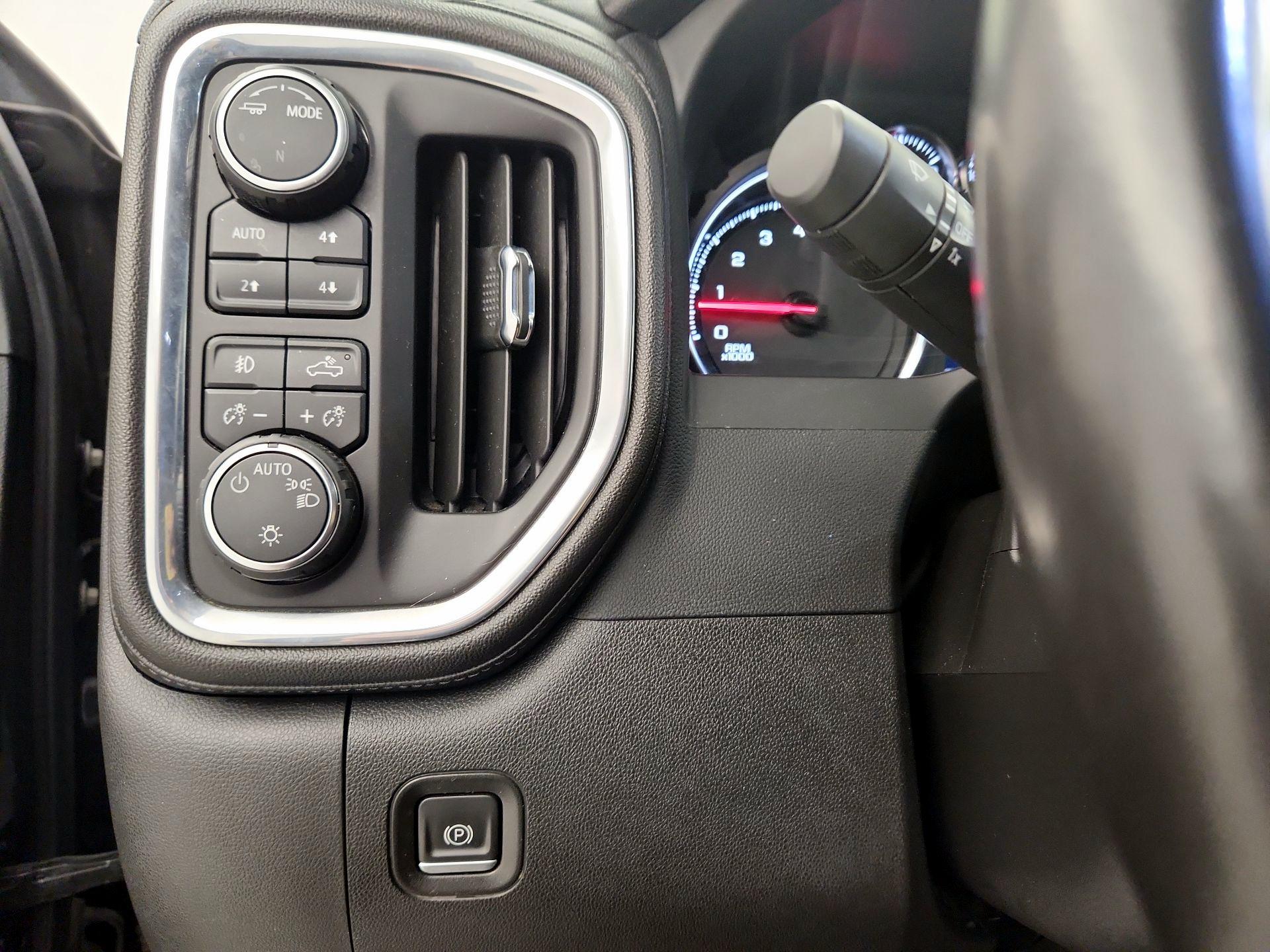 Thumbnail: 2022 Chevrolet Silverado 2500 - 13
