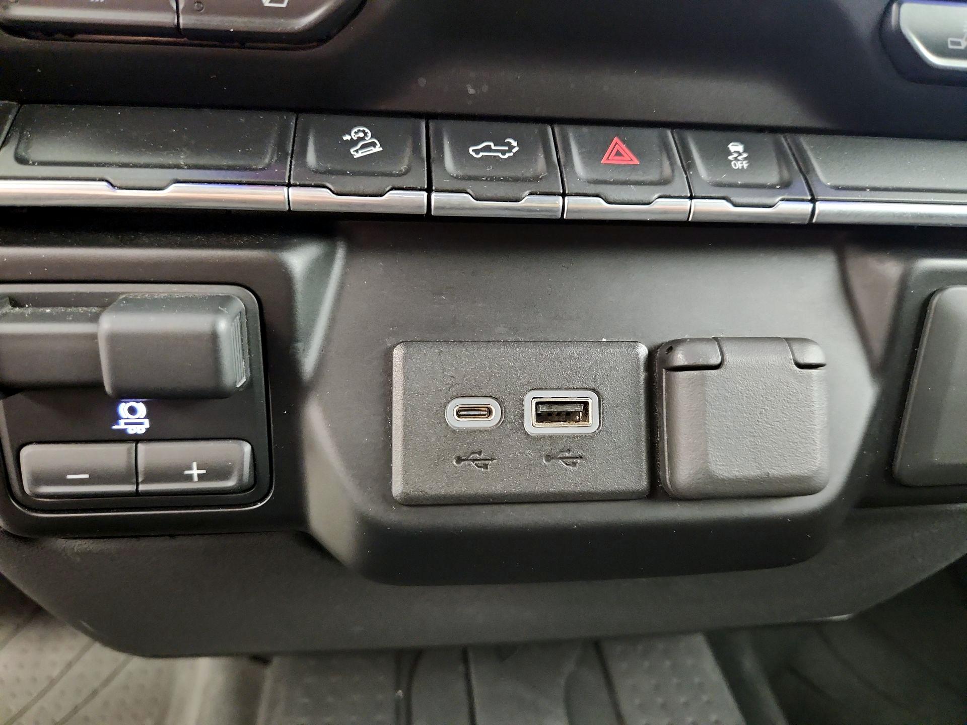 Thumbnail: 2022 Chevrolet Silverado 2500 - 18