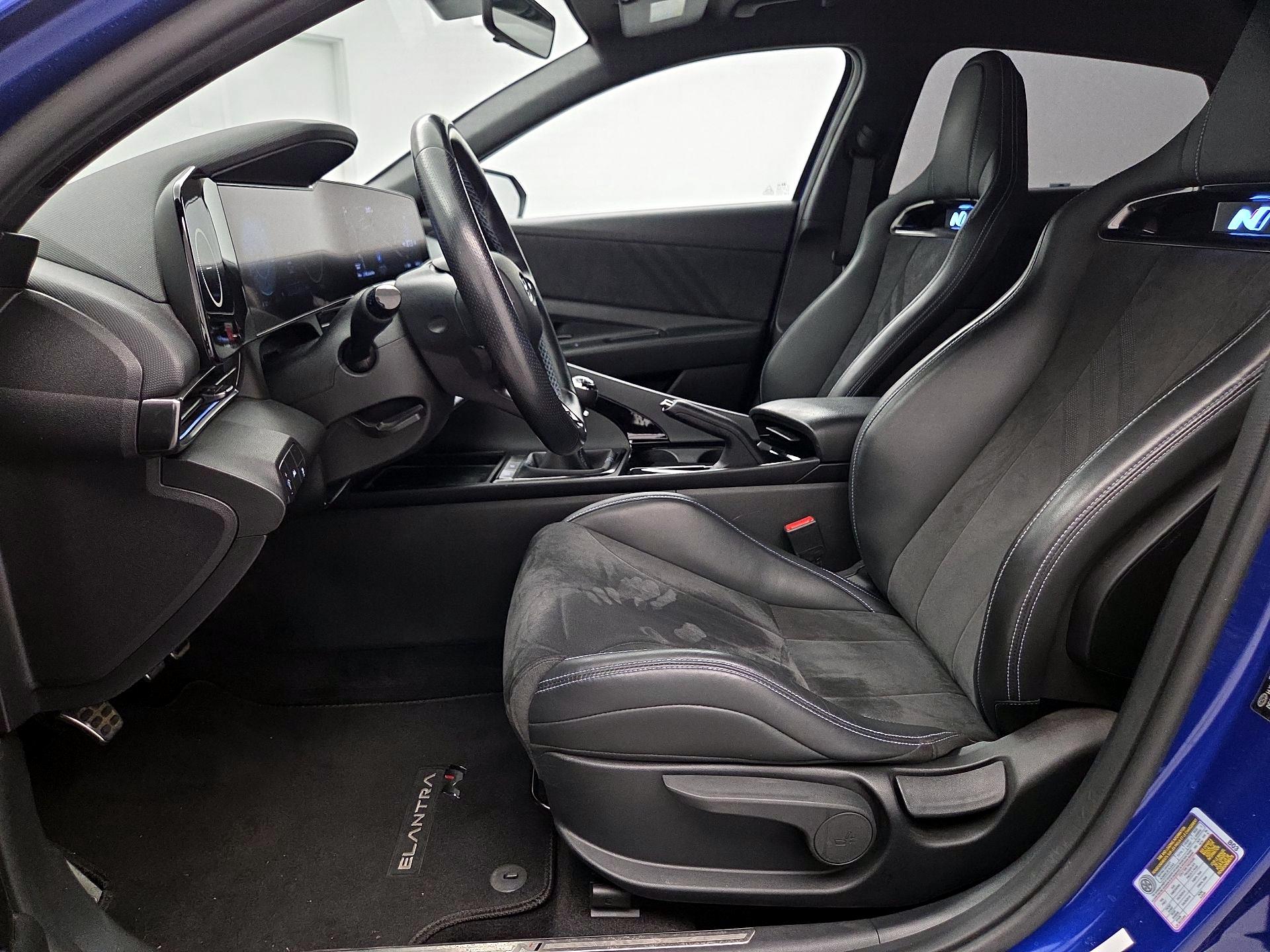 Thumbnail: 2022 Hyundai Elantra - 11