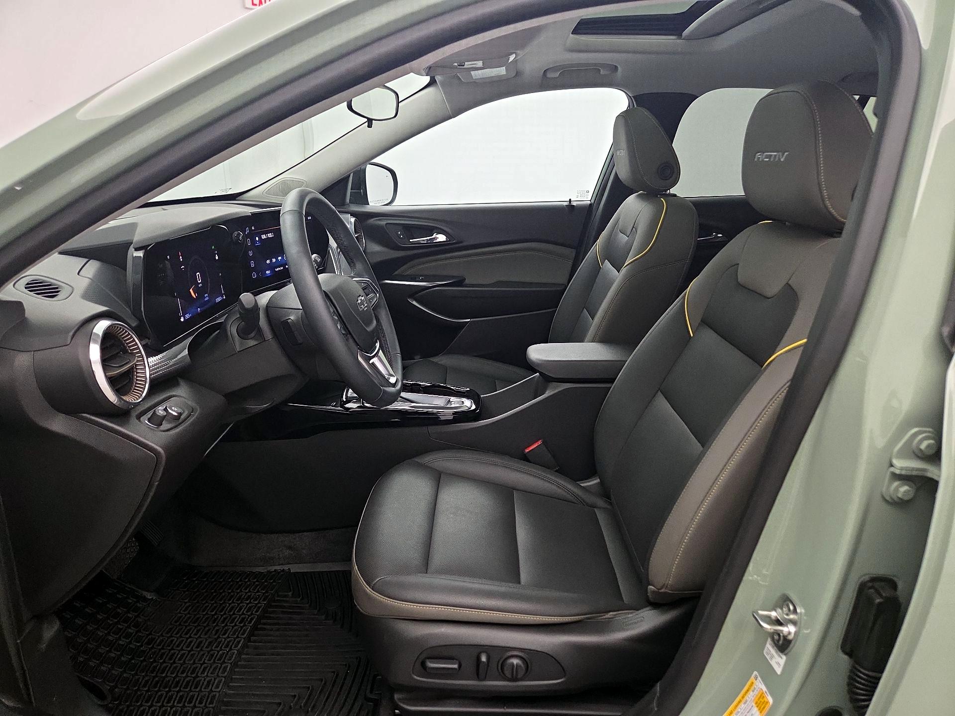 Thumbnail: 2025 Chevrolet Trax - 11