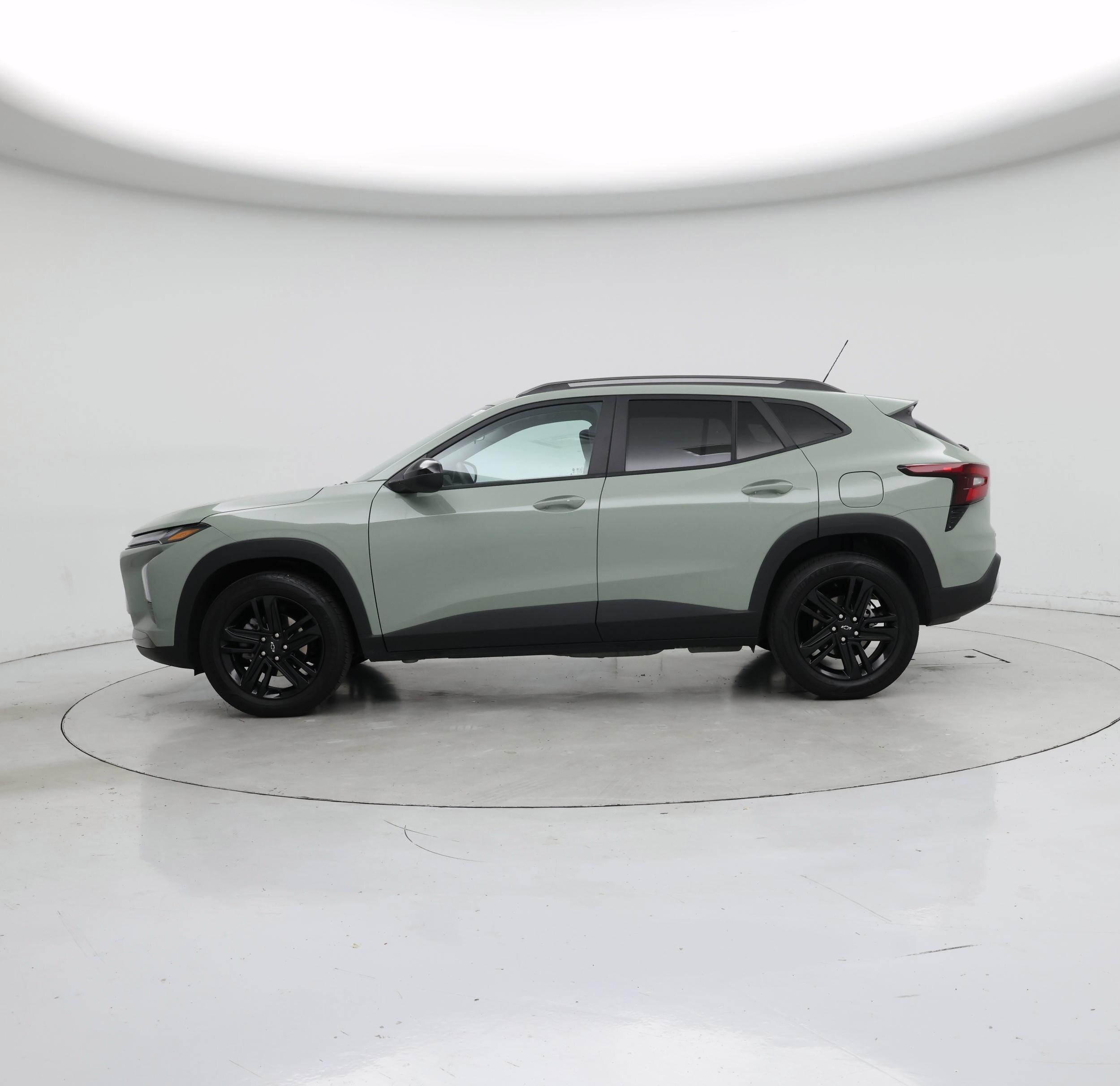 Thumbnail: 2025 Chevrolet Trax - 3
