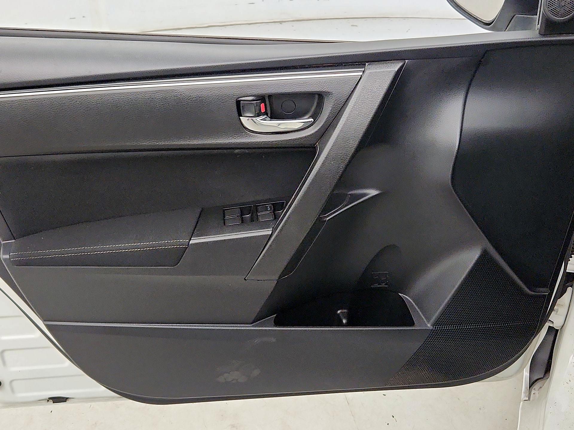 Thumbnail: 2019 Toyota Corolla - 12