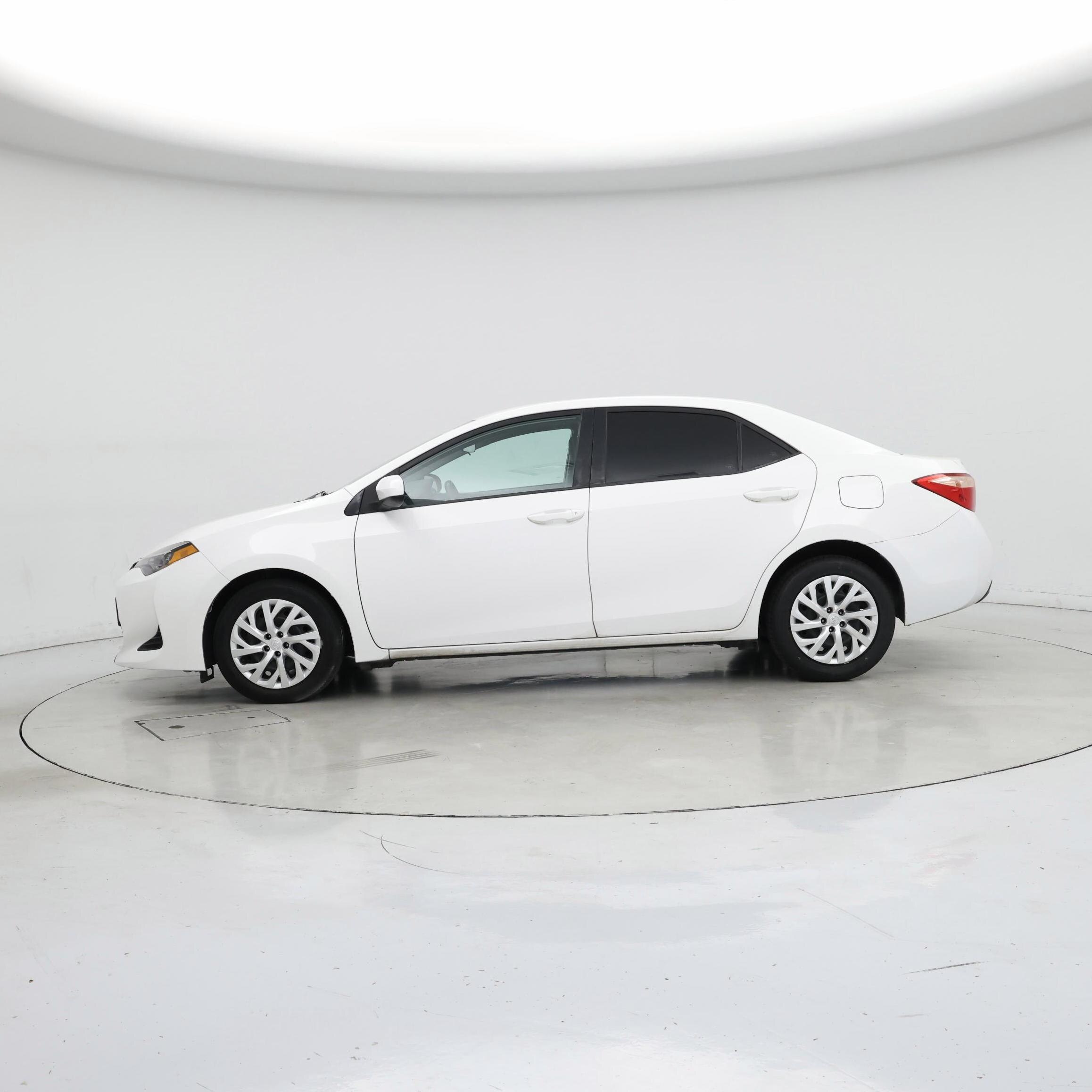 Thumbnail: 2019 Toyota Corolla - 3