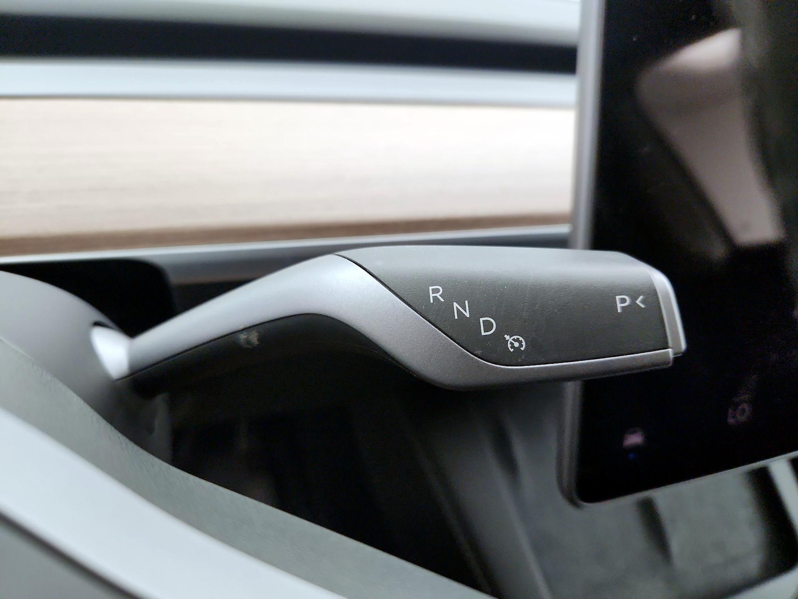2024 Tesla Model Y Long Range - Photo 18