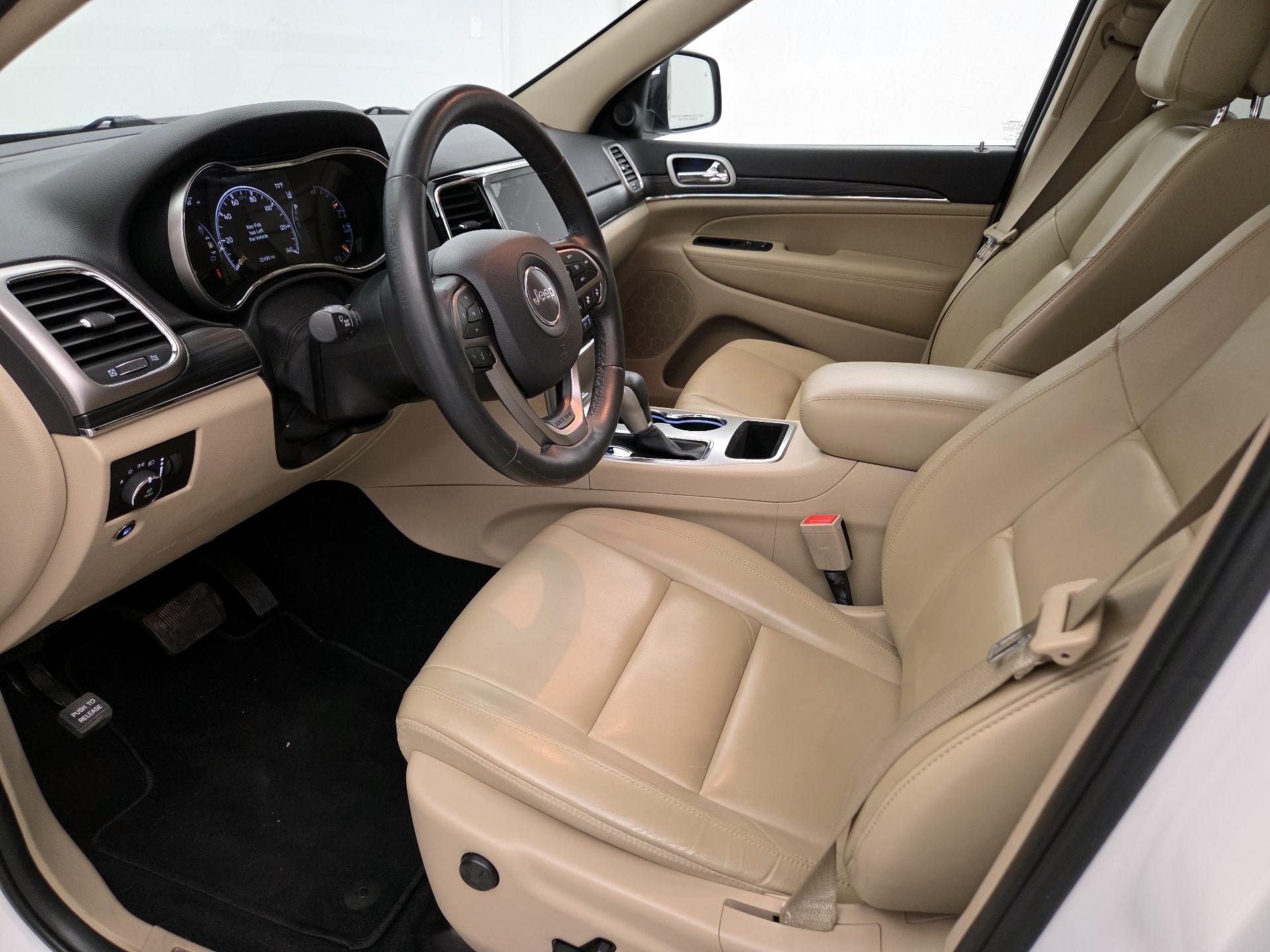 Thumbnail: 2019 Jeep Grand Cherokee - 11