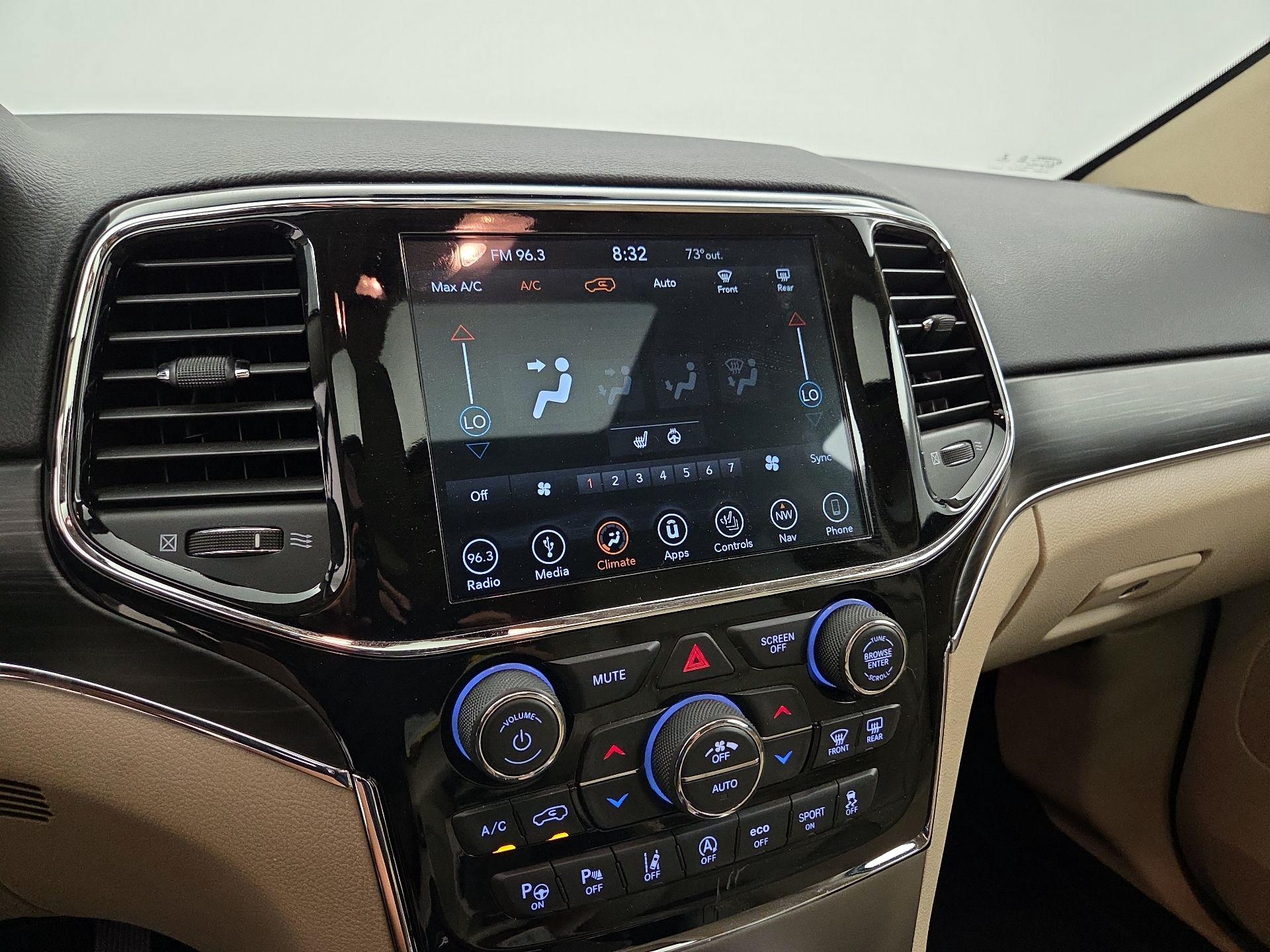 Thumbnail: 2019 Jeep Grand Cherokee - 17