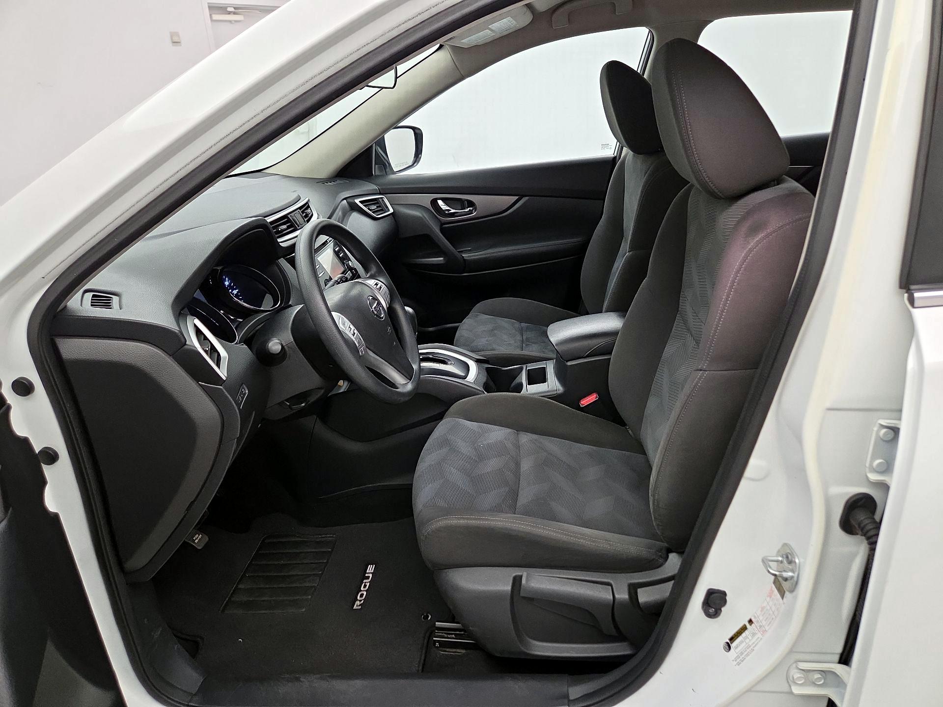 Thumbnail: 2016 Nissan Rogue - 11