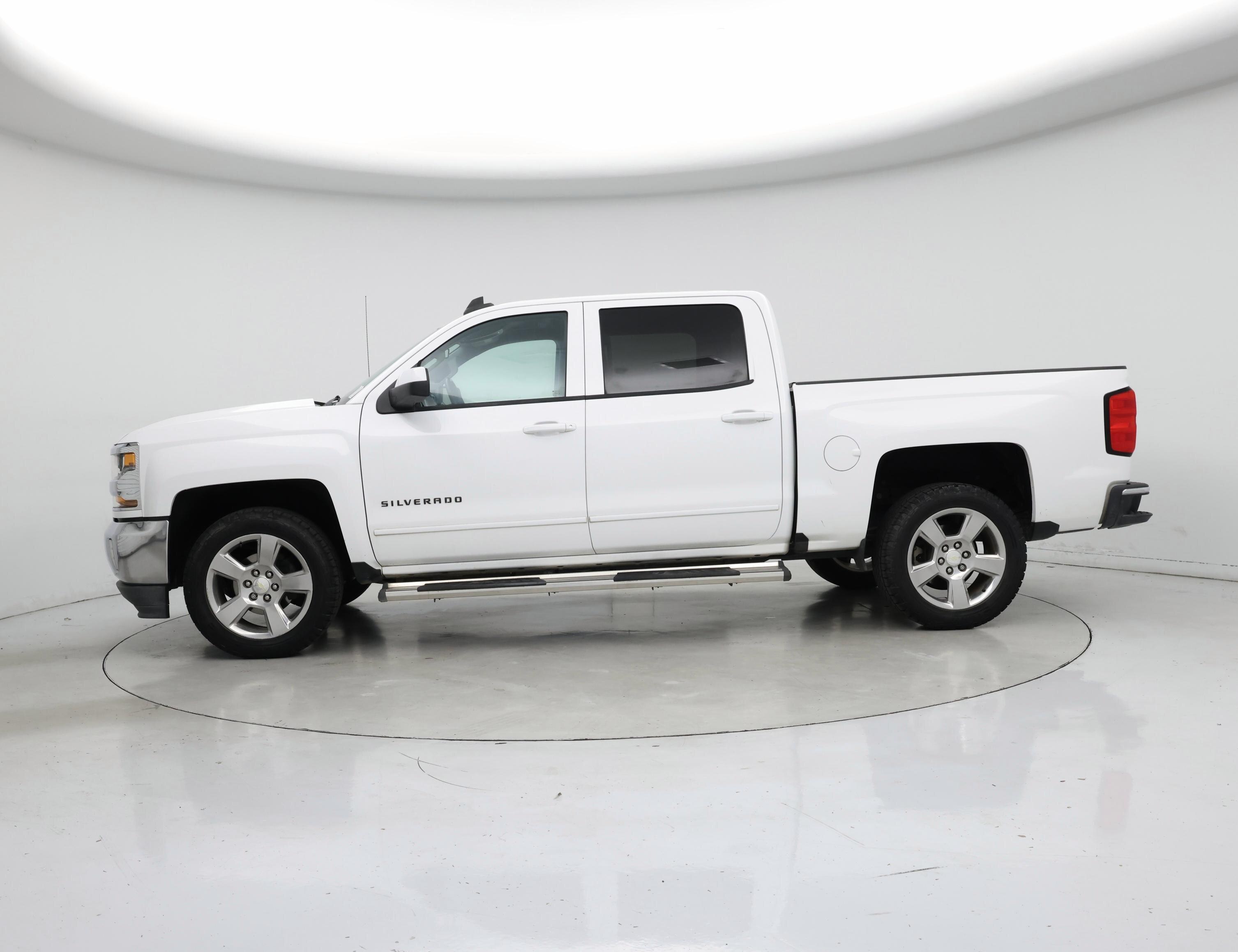 Thumbnail: 2018 Chevrolet Silverado 1500 - 3
