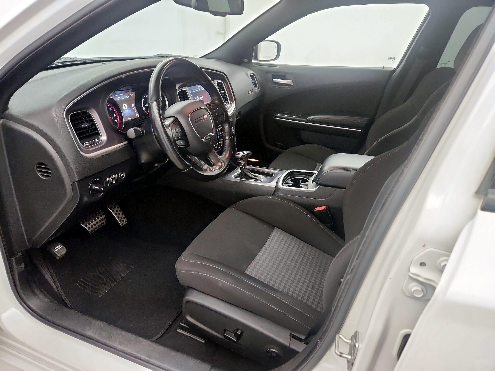 Thumbnail: 2020 Dodge Charger - 11