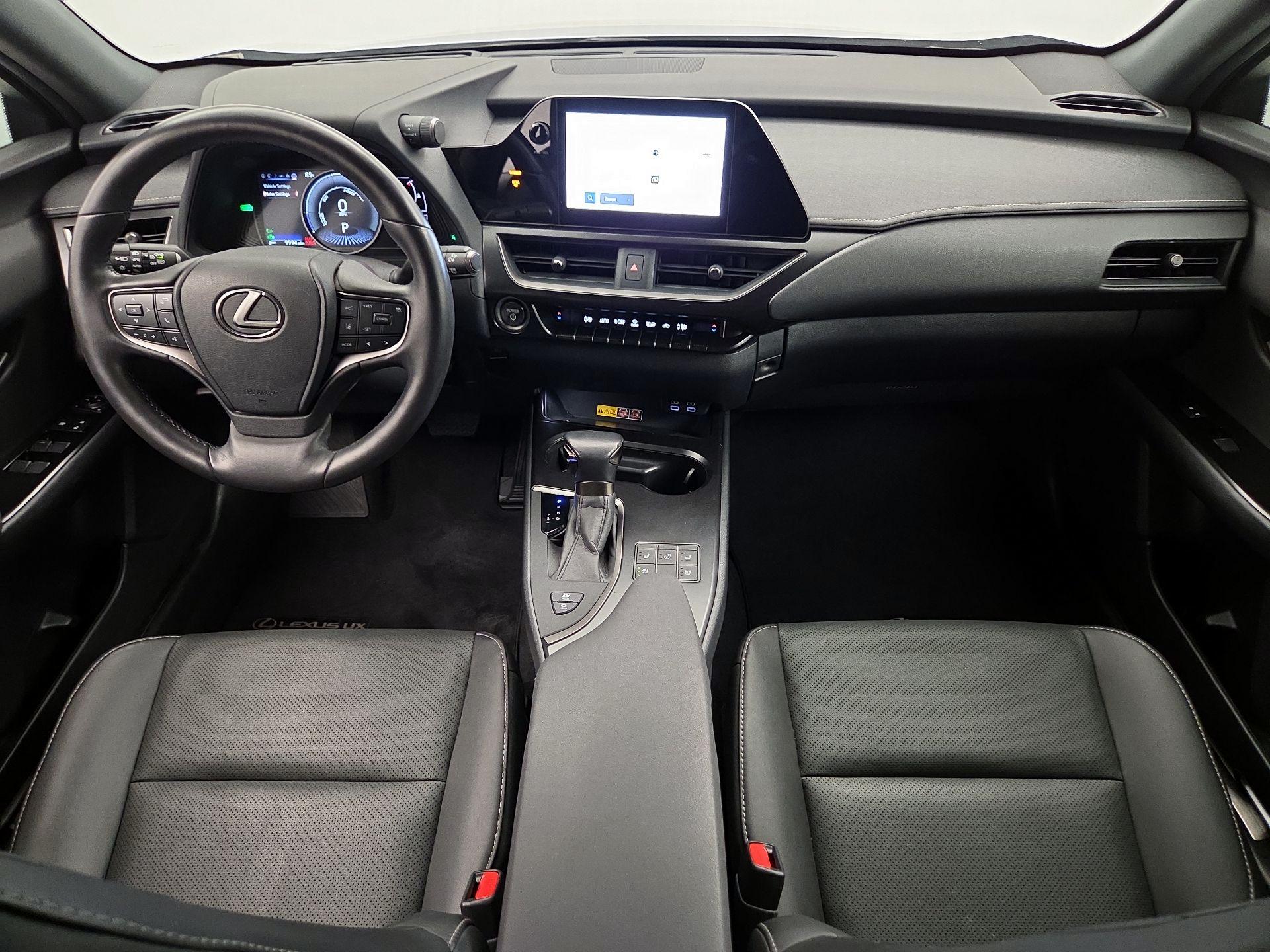 Thumbnail: 2024 Lexus UX - 9
