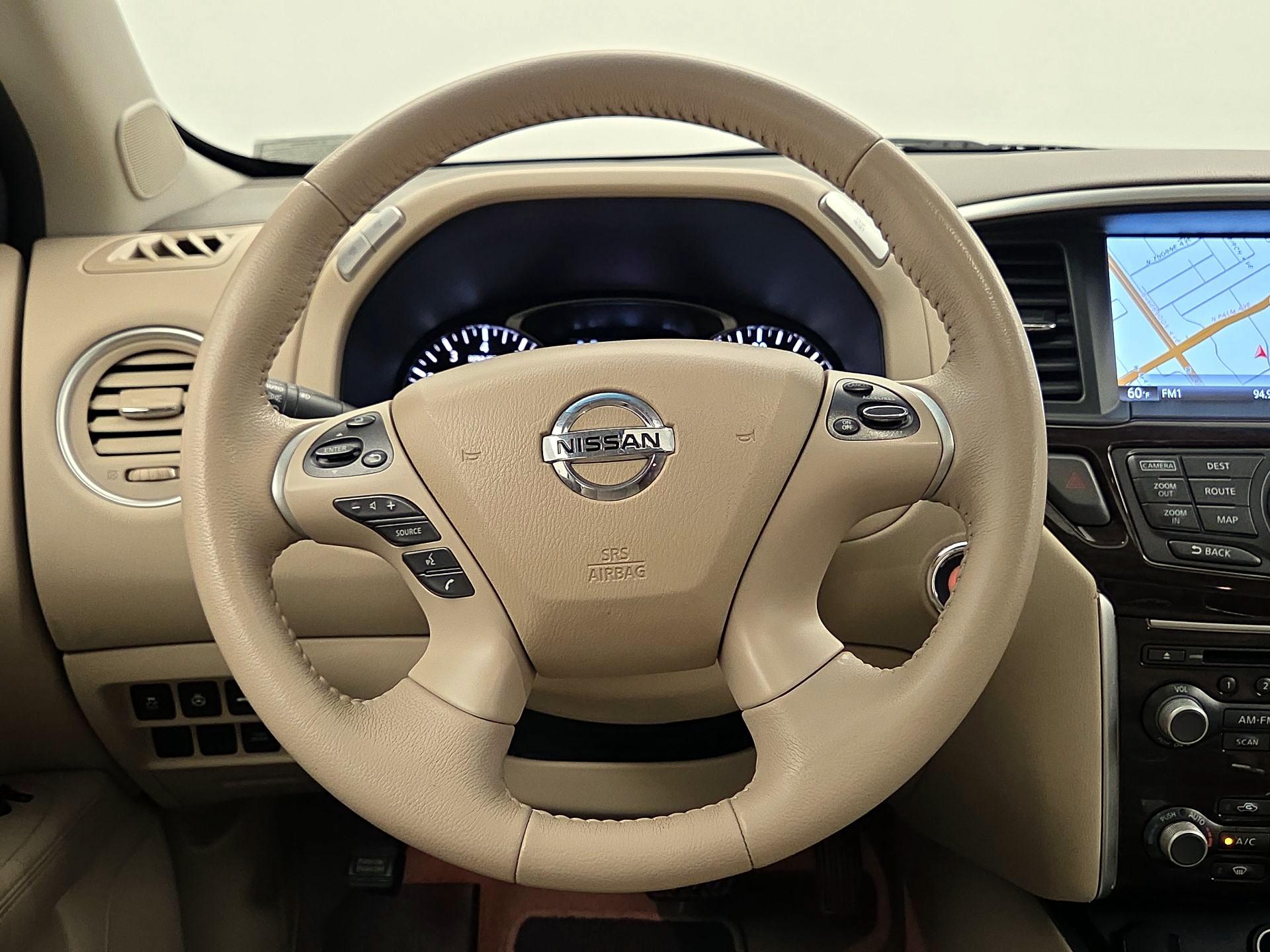 Thumbnail: 2014 Nissan Pathfinder - 10