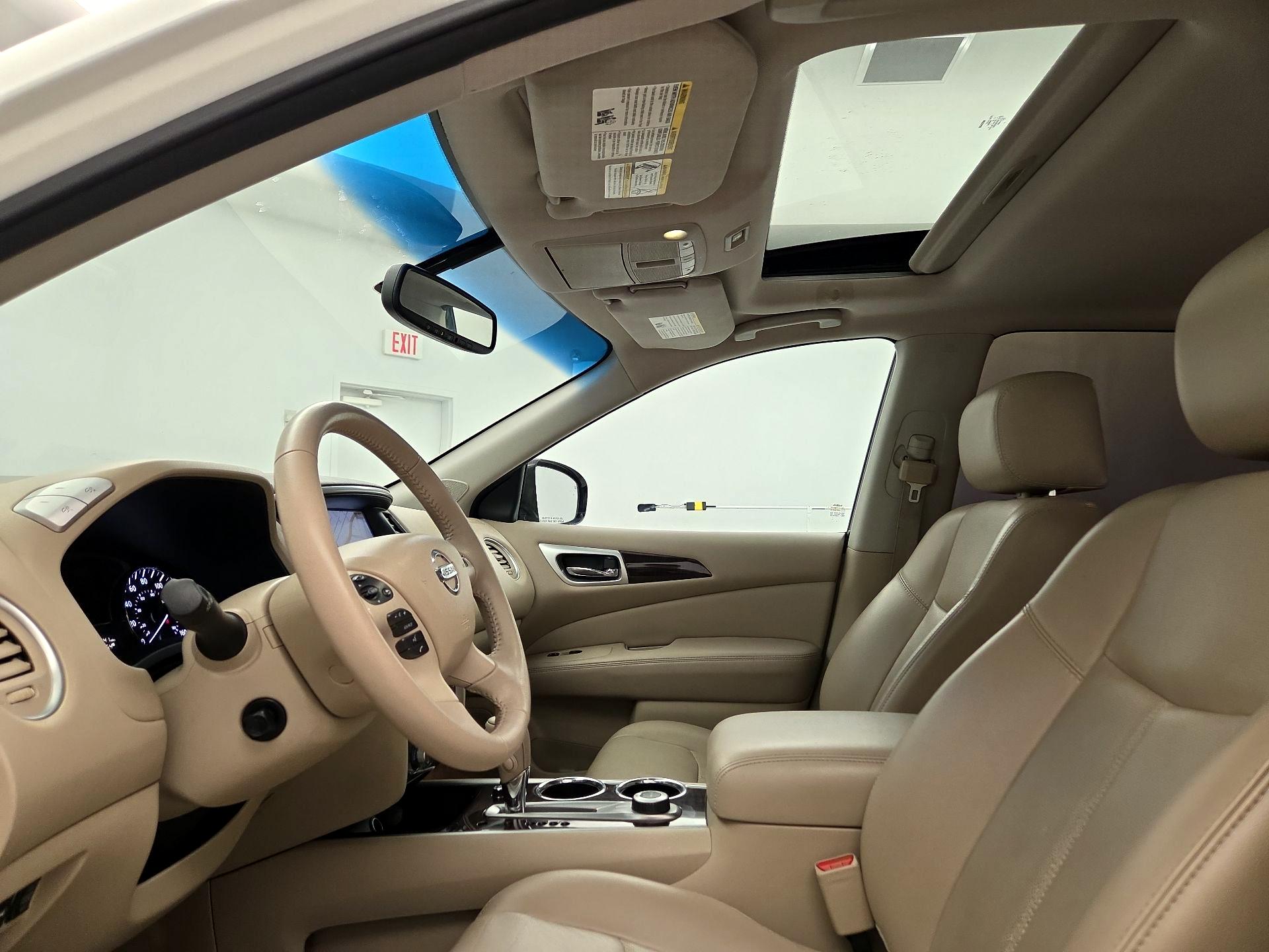 Thumbnail: 2014 Nissan Pathfinder - 19