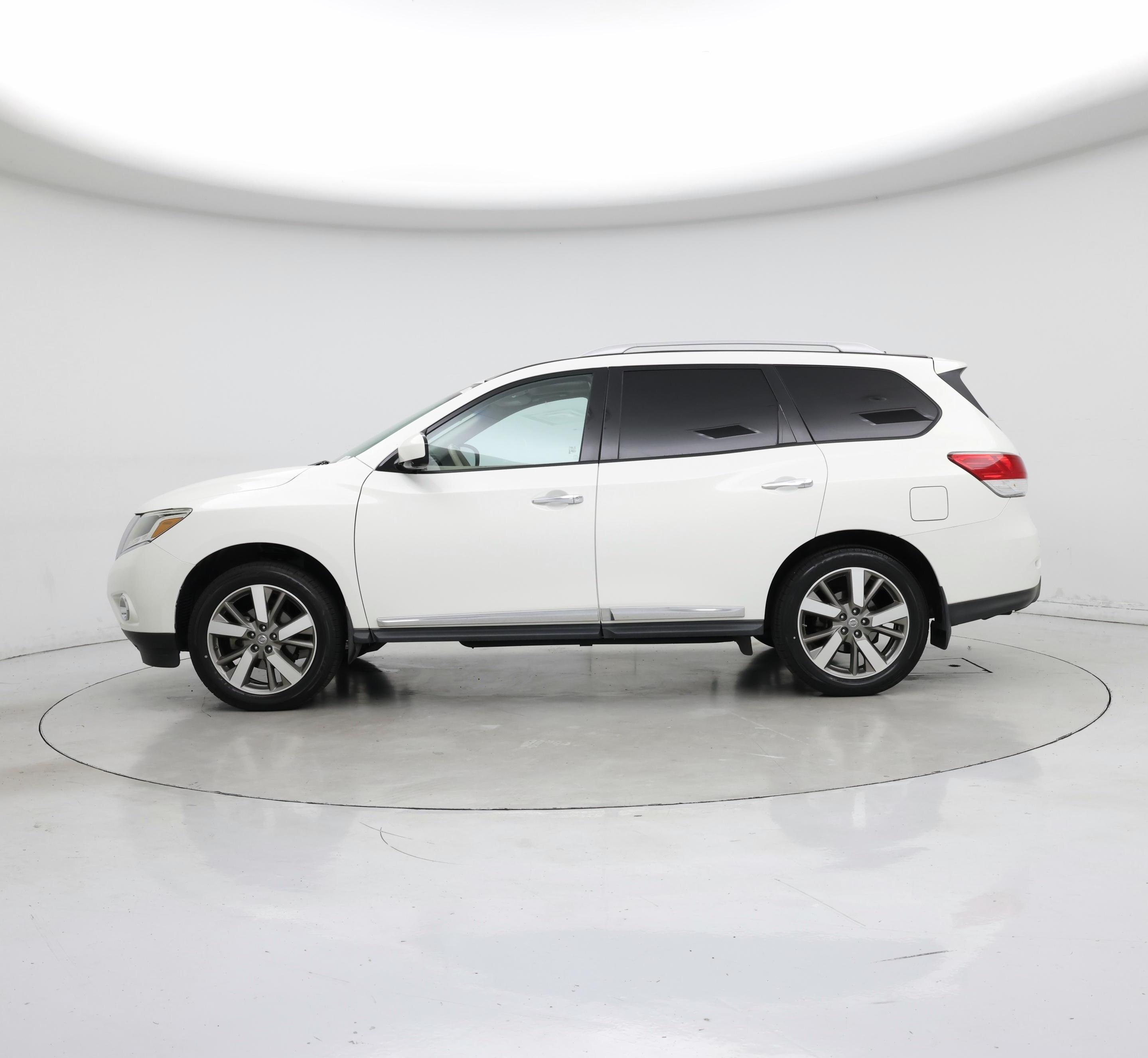 Thumbnail: 2014 Nissan Pathfinder - 3