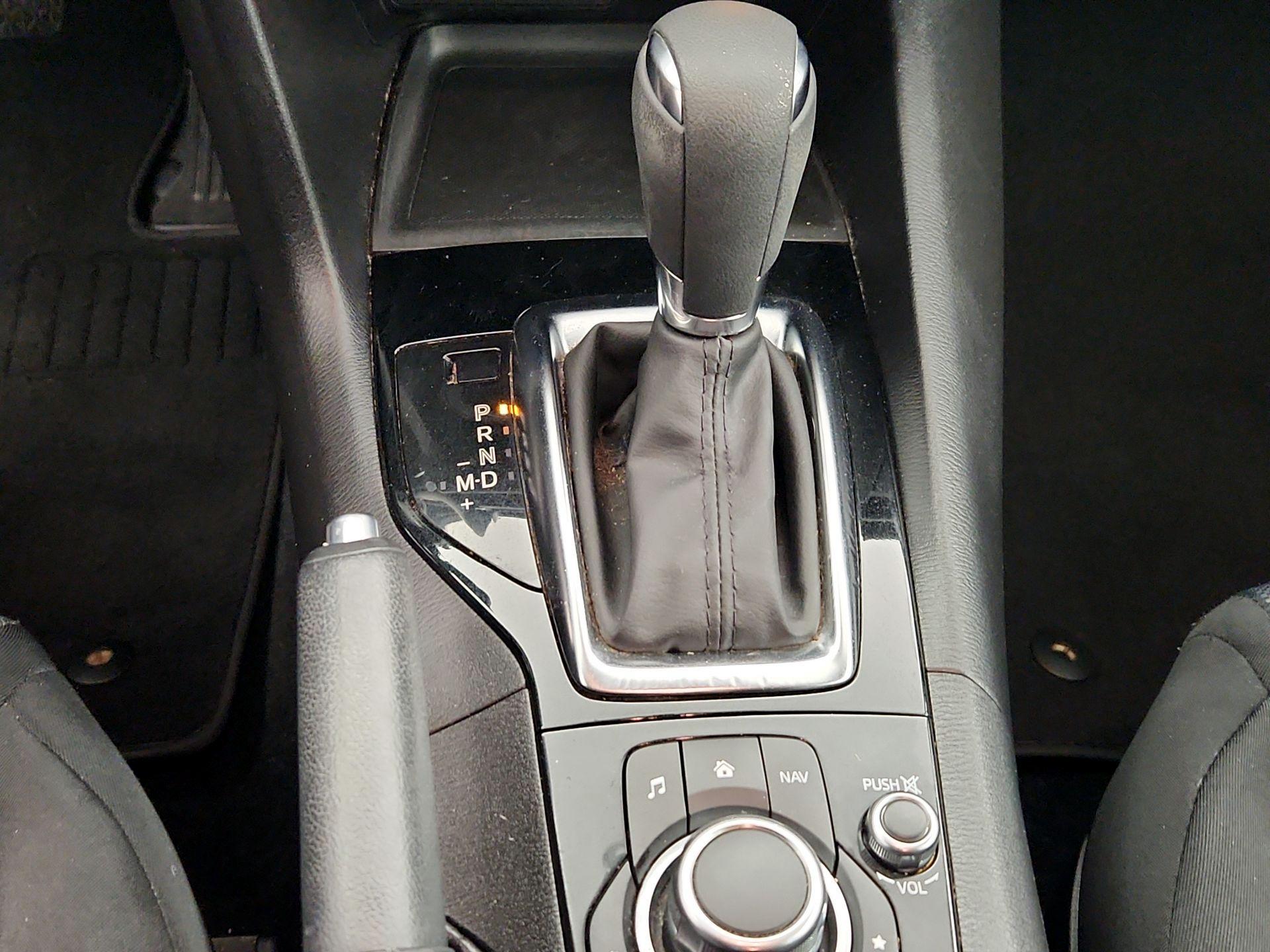 Thumbnail: 2016 Mazda Mazda3 - 18