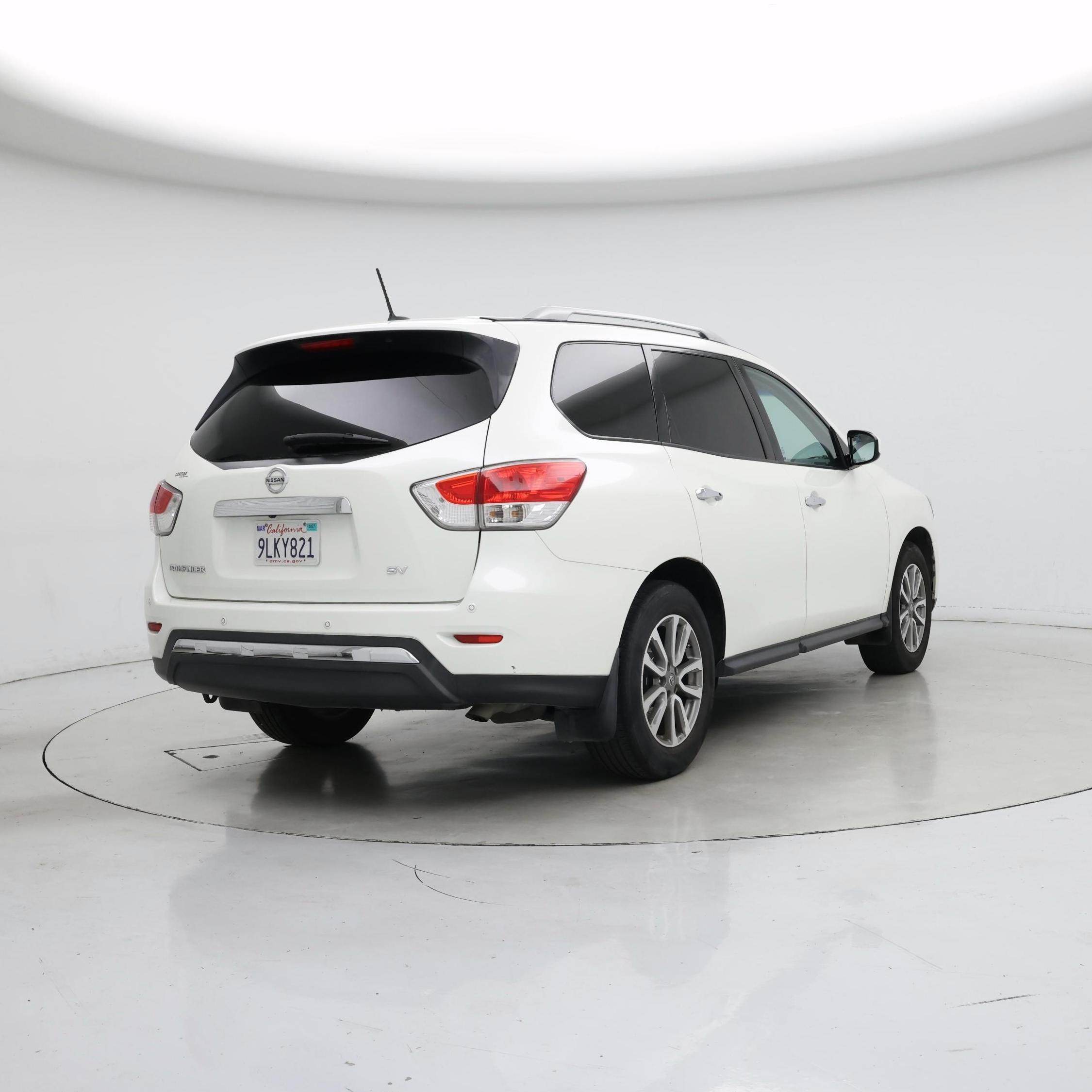 Thumbnail: 2016 Nissan Pathfinder - 8