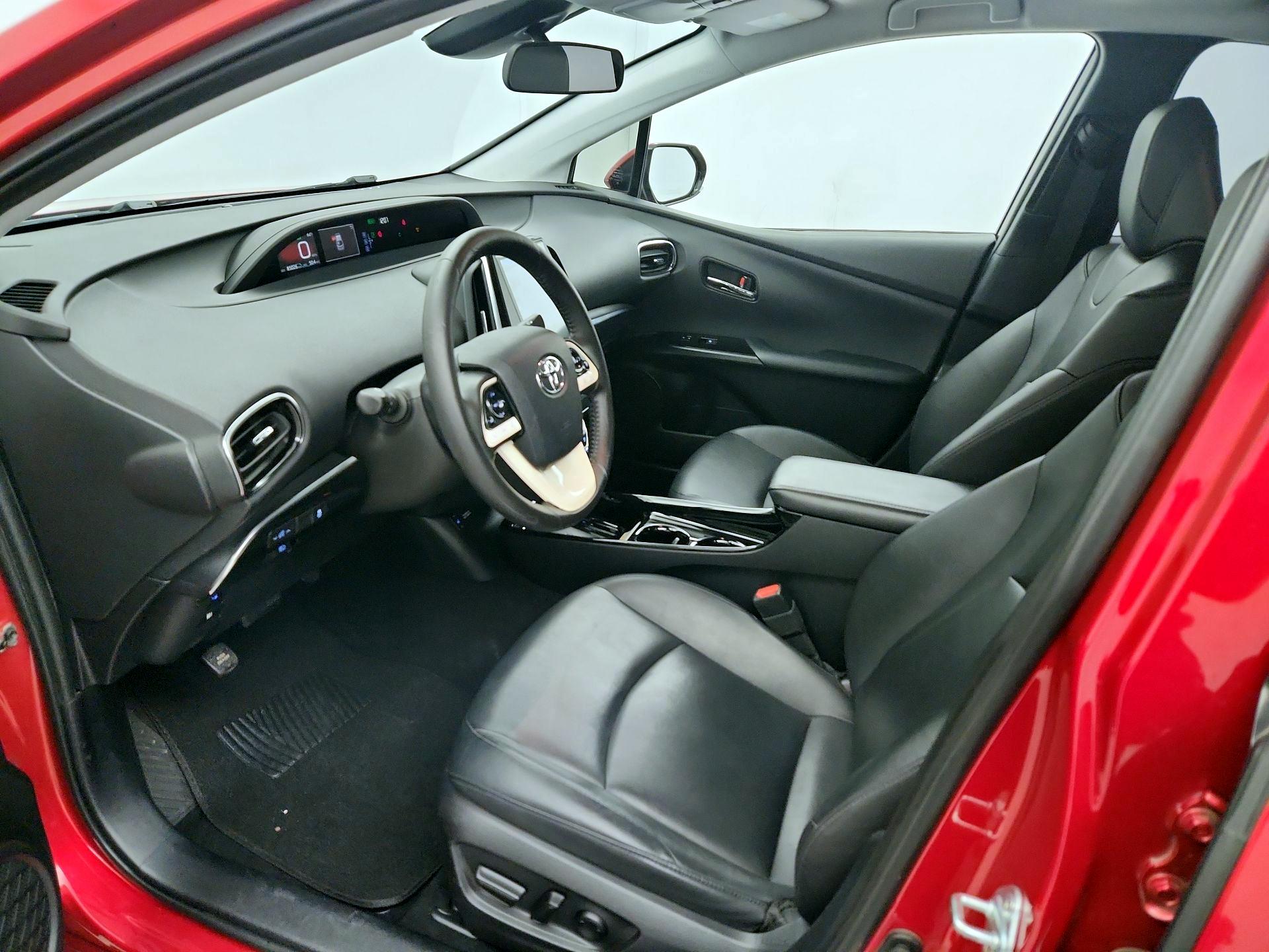 Thumbnail: 2018 Toyota Prius Prime - 11