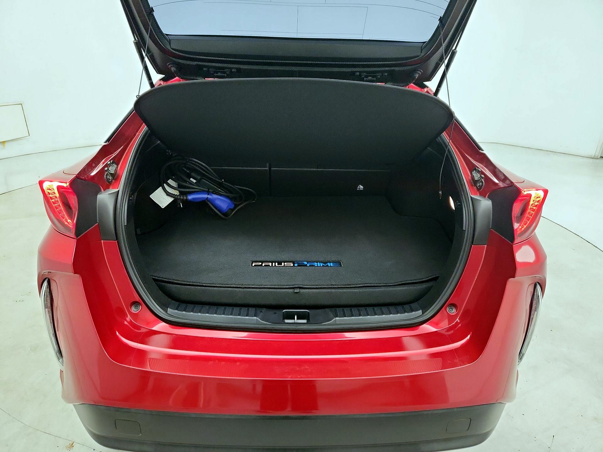 Thumbnail: 2018 Toyota Prius Prime - 20