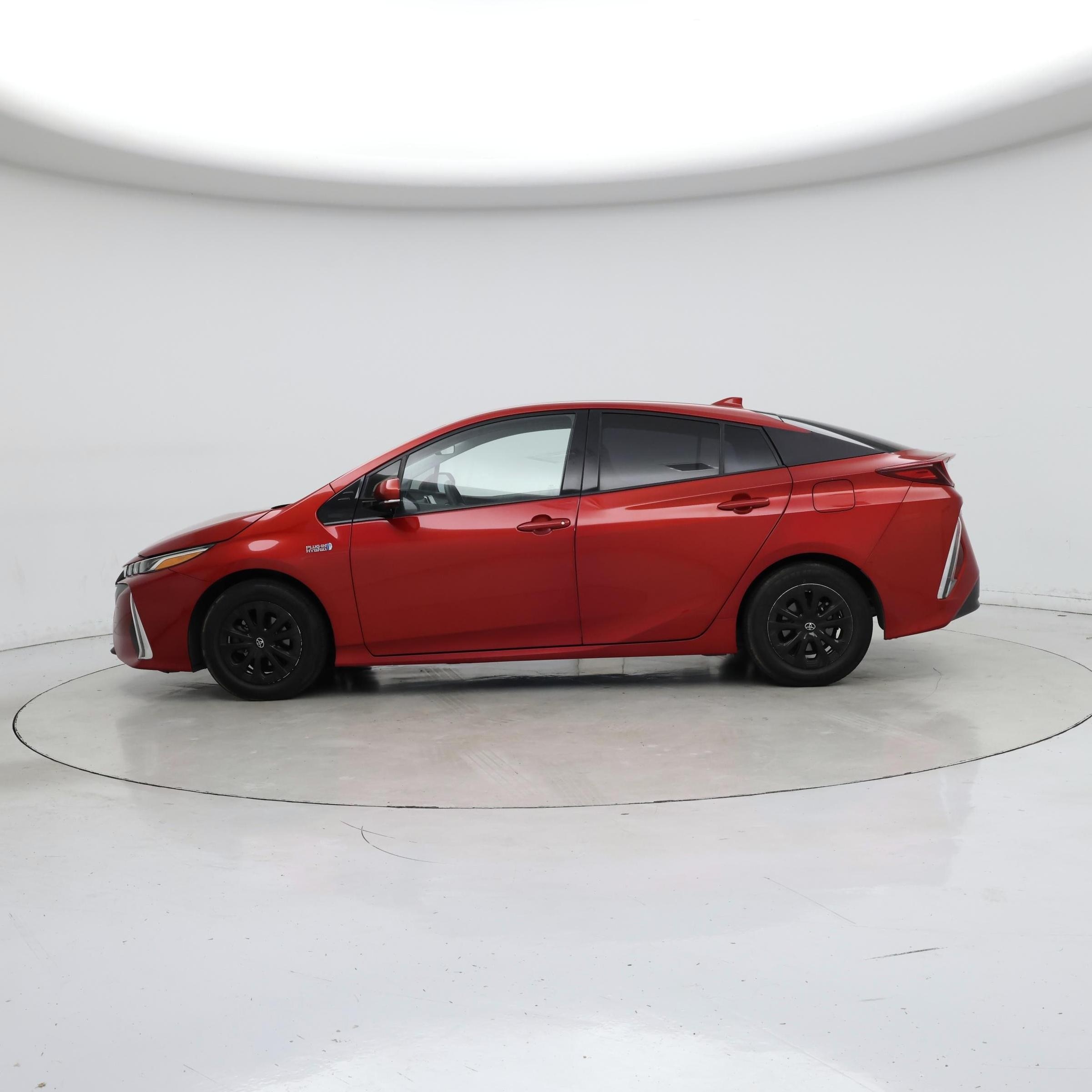 Thumbnail: 2018 Toyota Prius Prime - 3