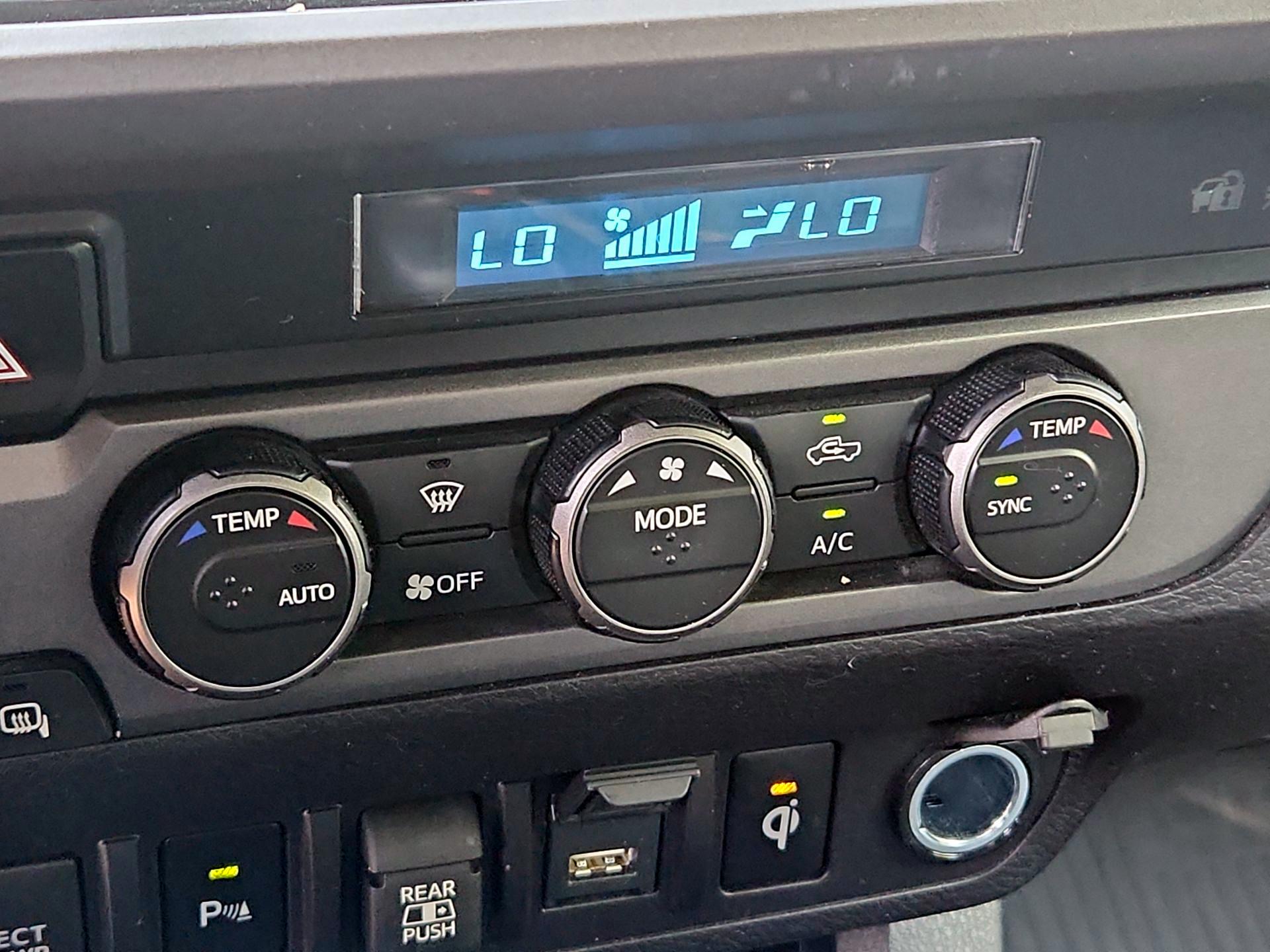 Thumbnail: 2022 Toyota Tacoma - 14