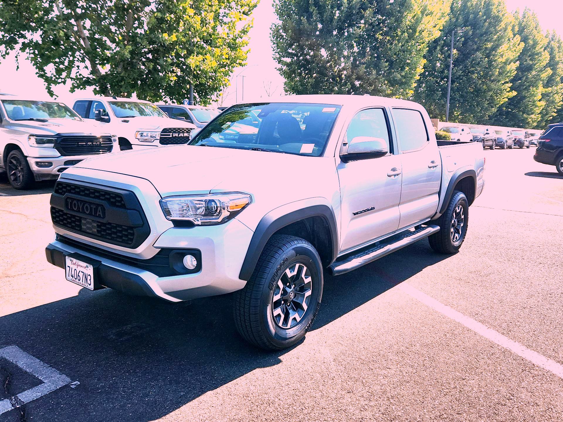 Thumbnail: 2022 Toyota Tacoma - 3