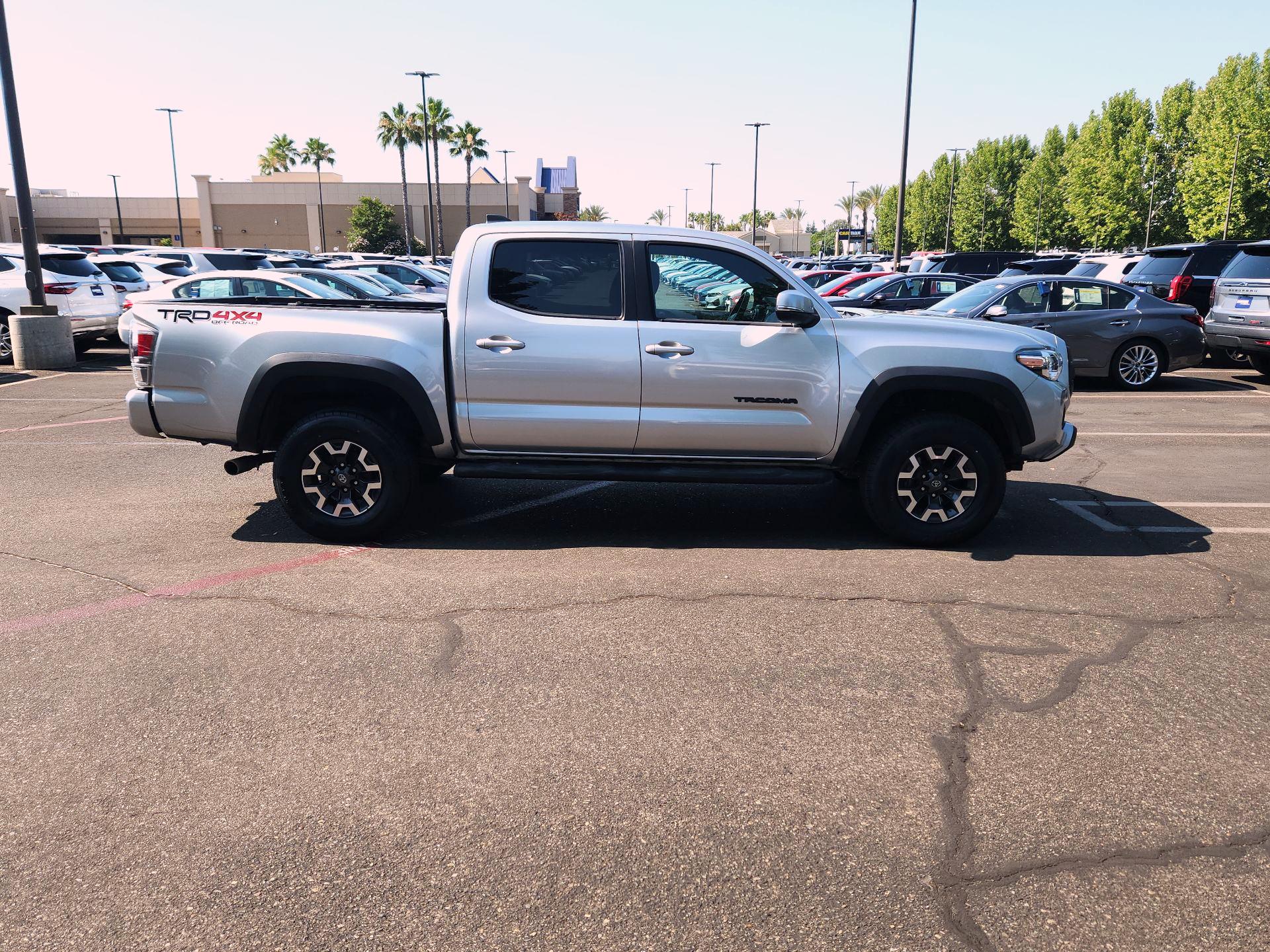 Thumbnail: 2022 Toyota Tacoma - 4