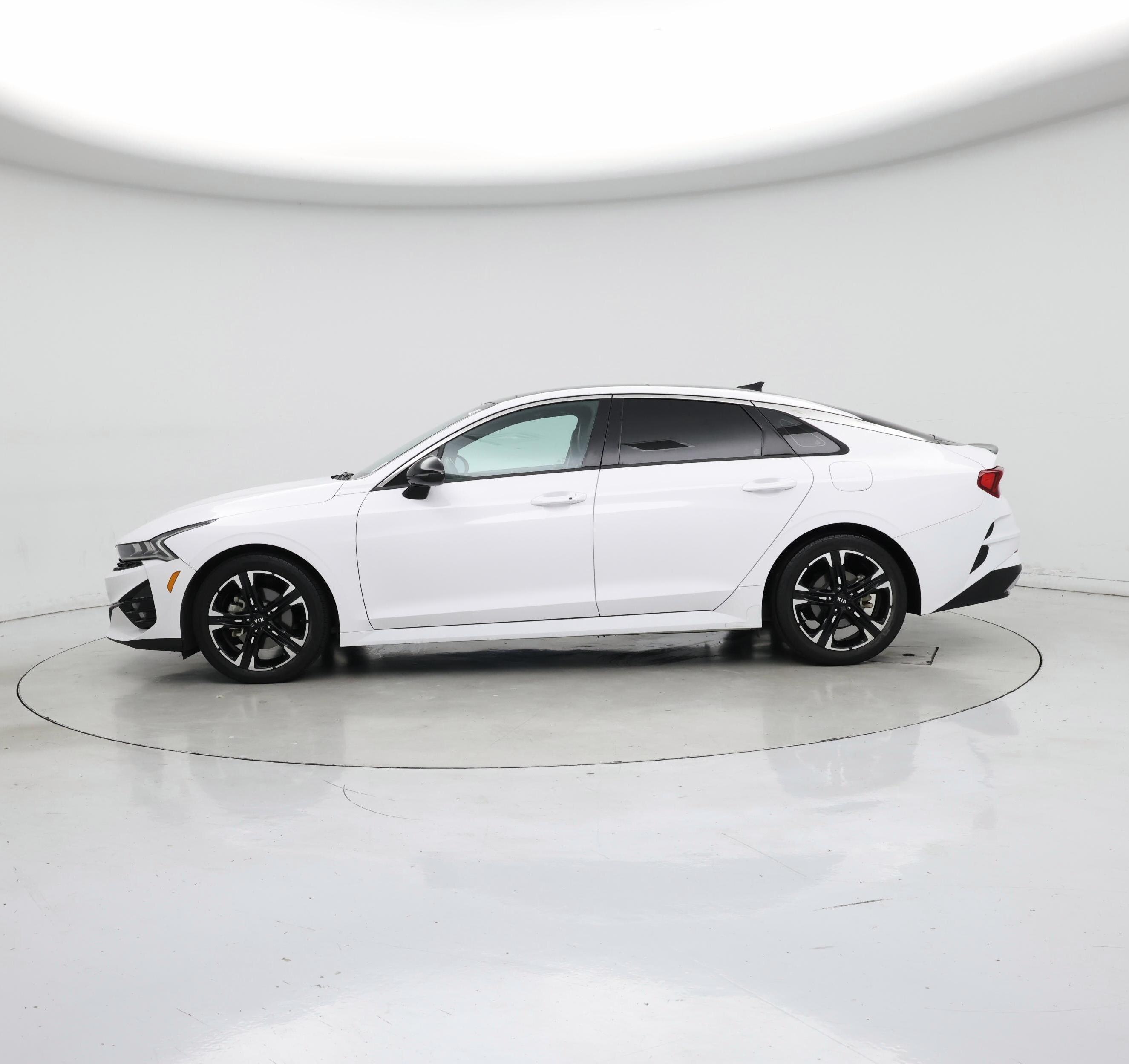 Thumbnail: 2021 Kia K5 - 3