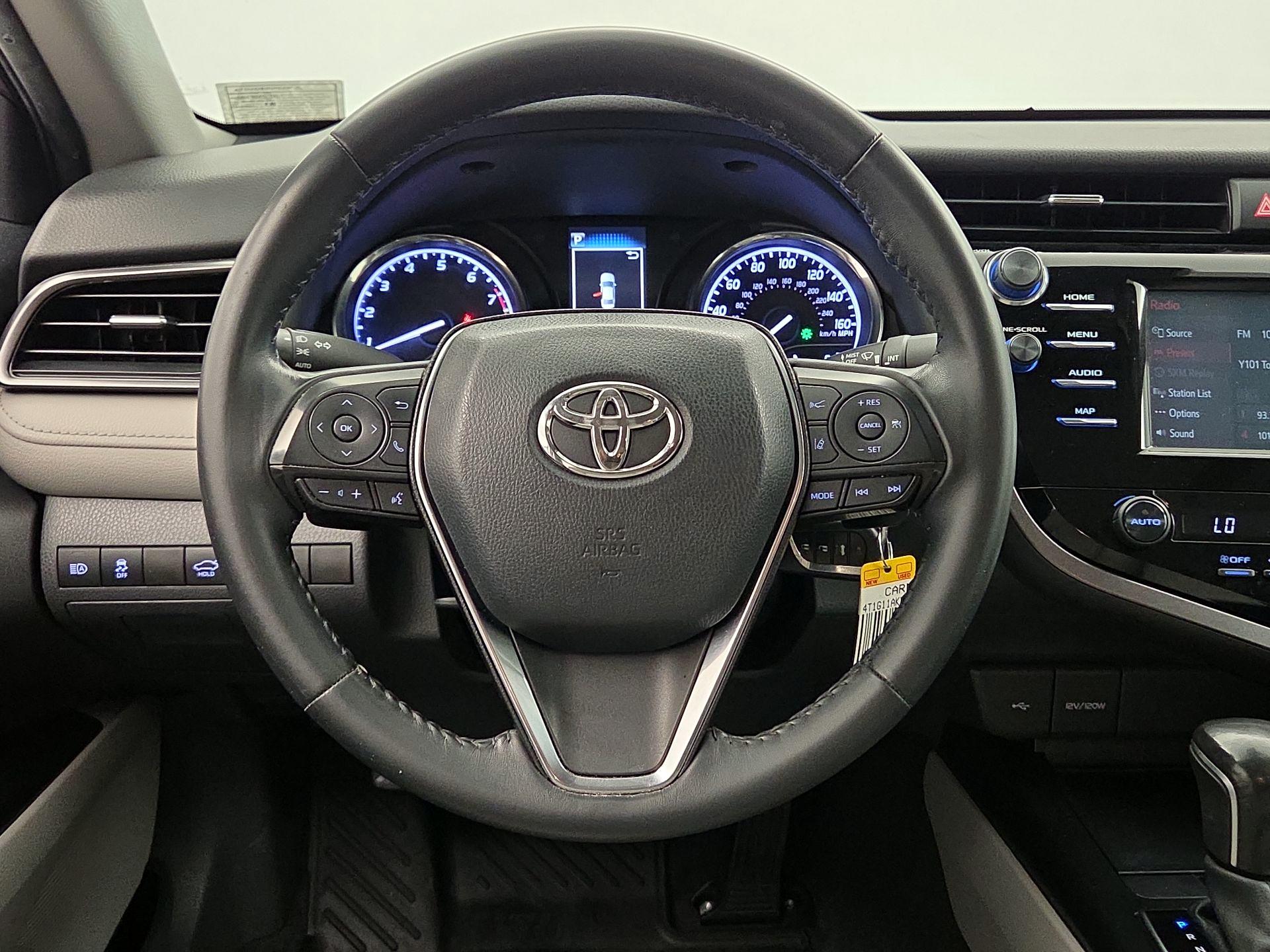 Thumbnail: 2020 Toyota Camry - 10