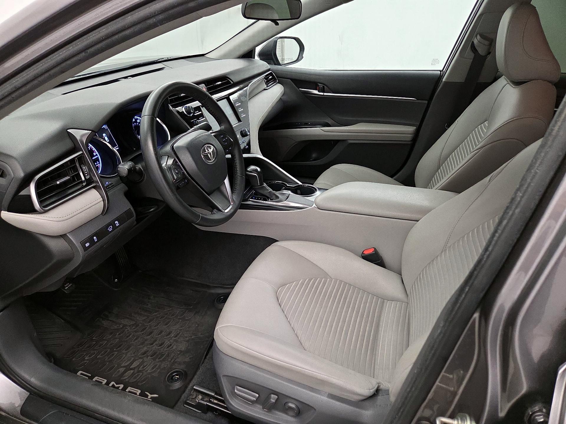 Thumbnail: 2020 Toyota Camry - 11