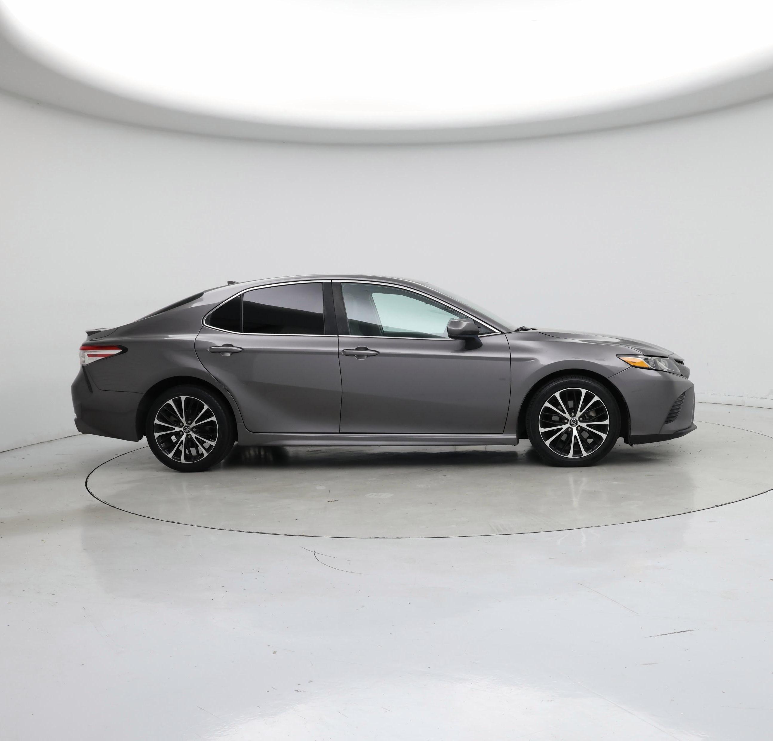Thumbnail: 2020 Toyota Camry - 7