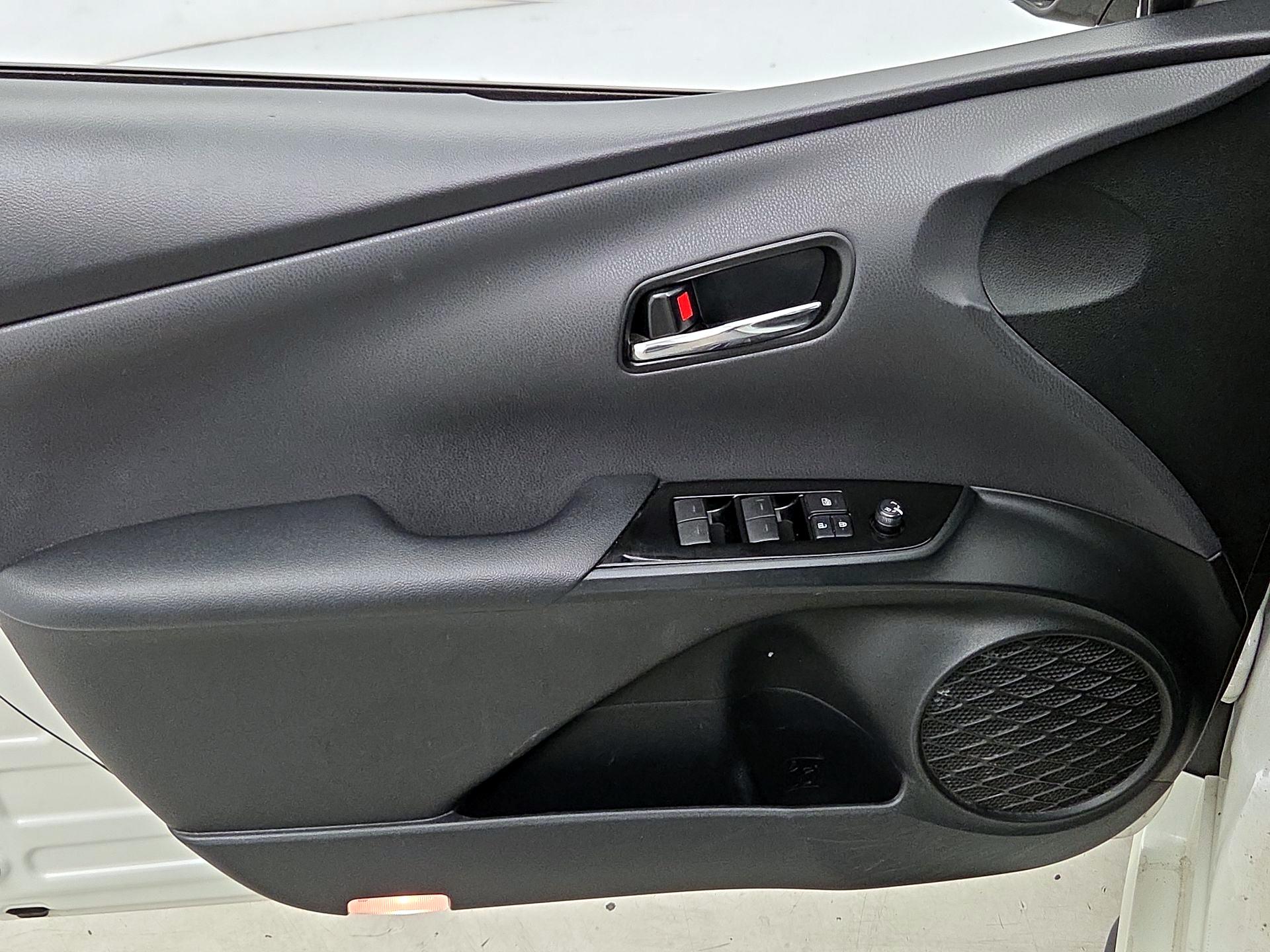 Thumbnail: 2019 Toyota Prius Prime - 12