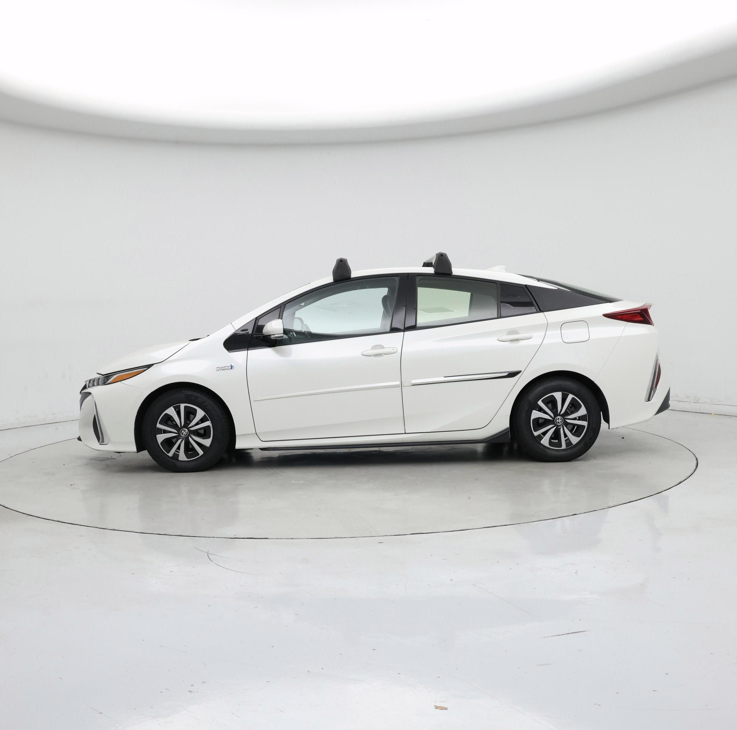 Thumbnail: 2019 Toyota Prius Prime - 3