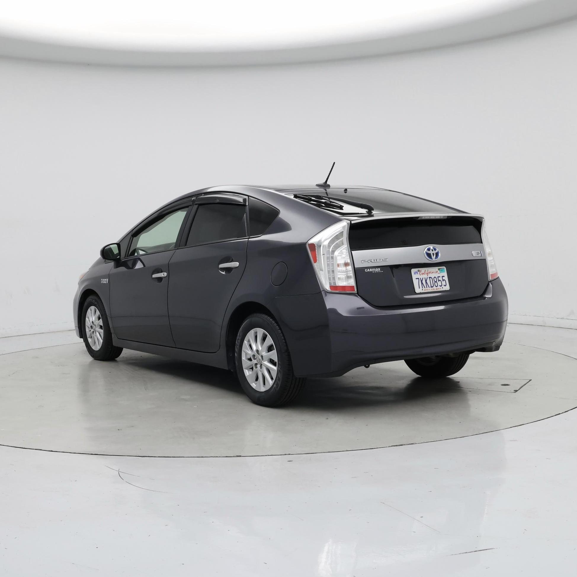 Thumbnail: 2015 Toyota Prius - 2