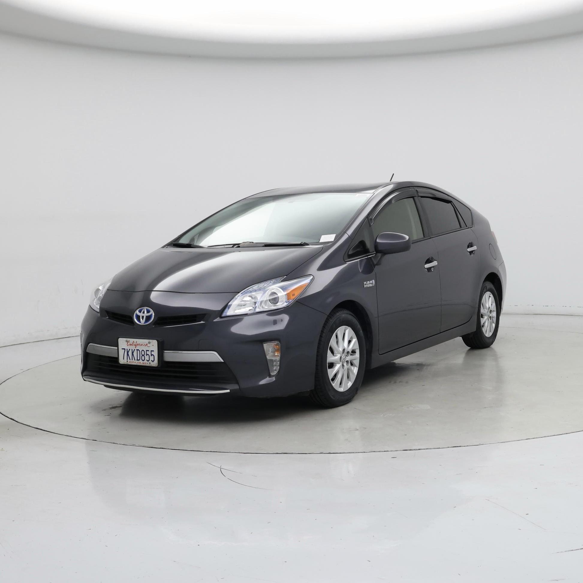 Thumbnail: 2015 Toyota Prius - 4