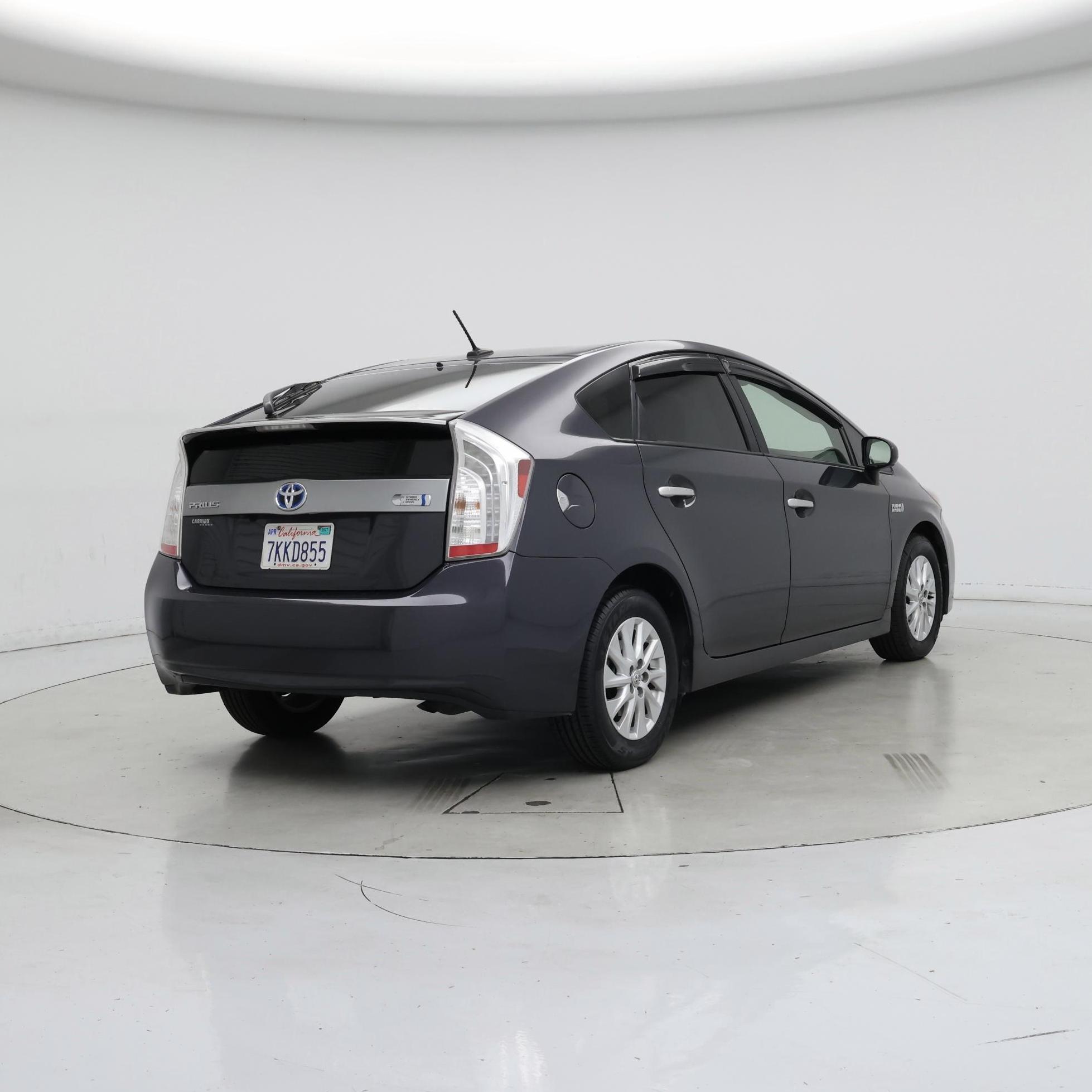 Thumbnail: 2015 Toyota Prius - 8